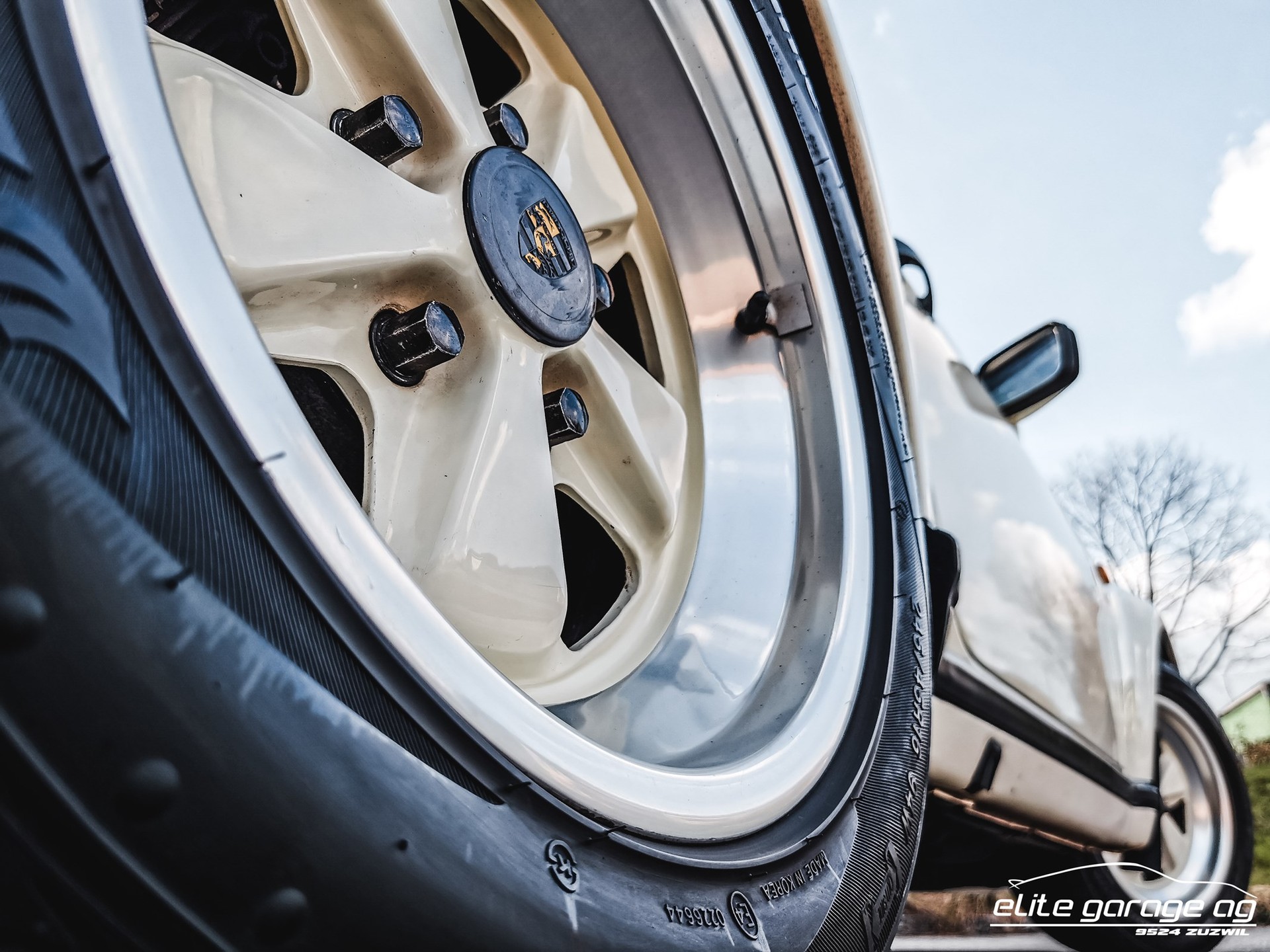 PORSCHE 911 Turbo-image-9