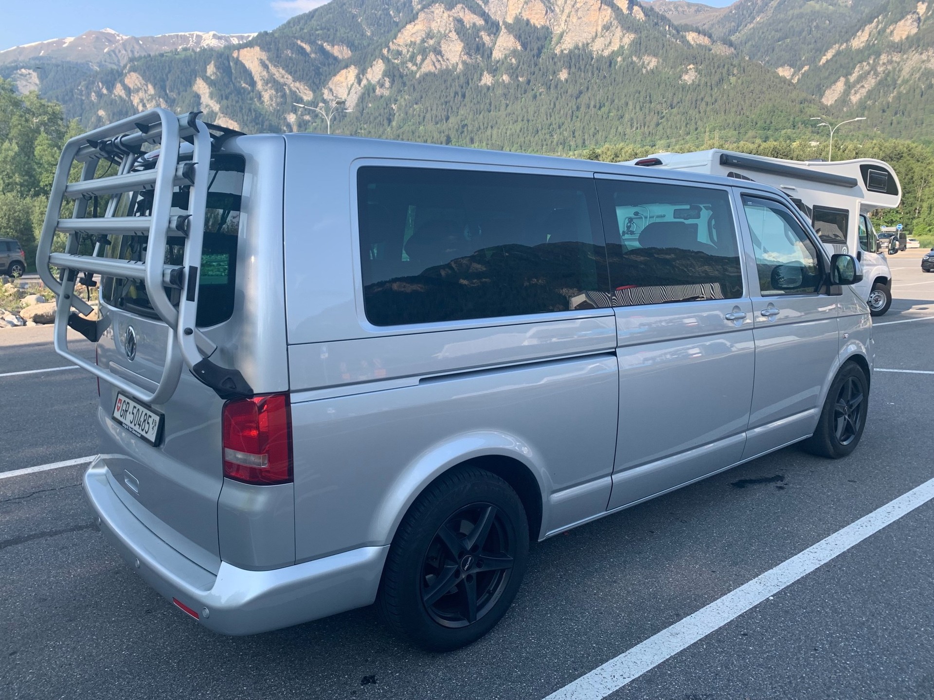 VW T5 Caravelle Trendline 2.0 bitdi, Langversion, Standheizung, AHK, 8 Plätze-image-4