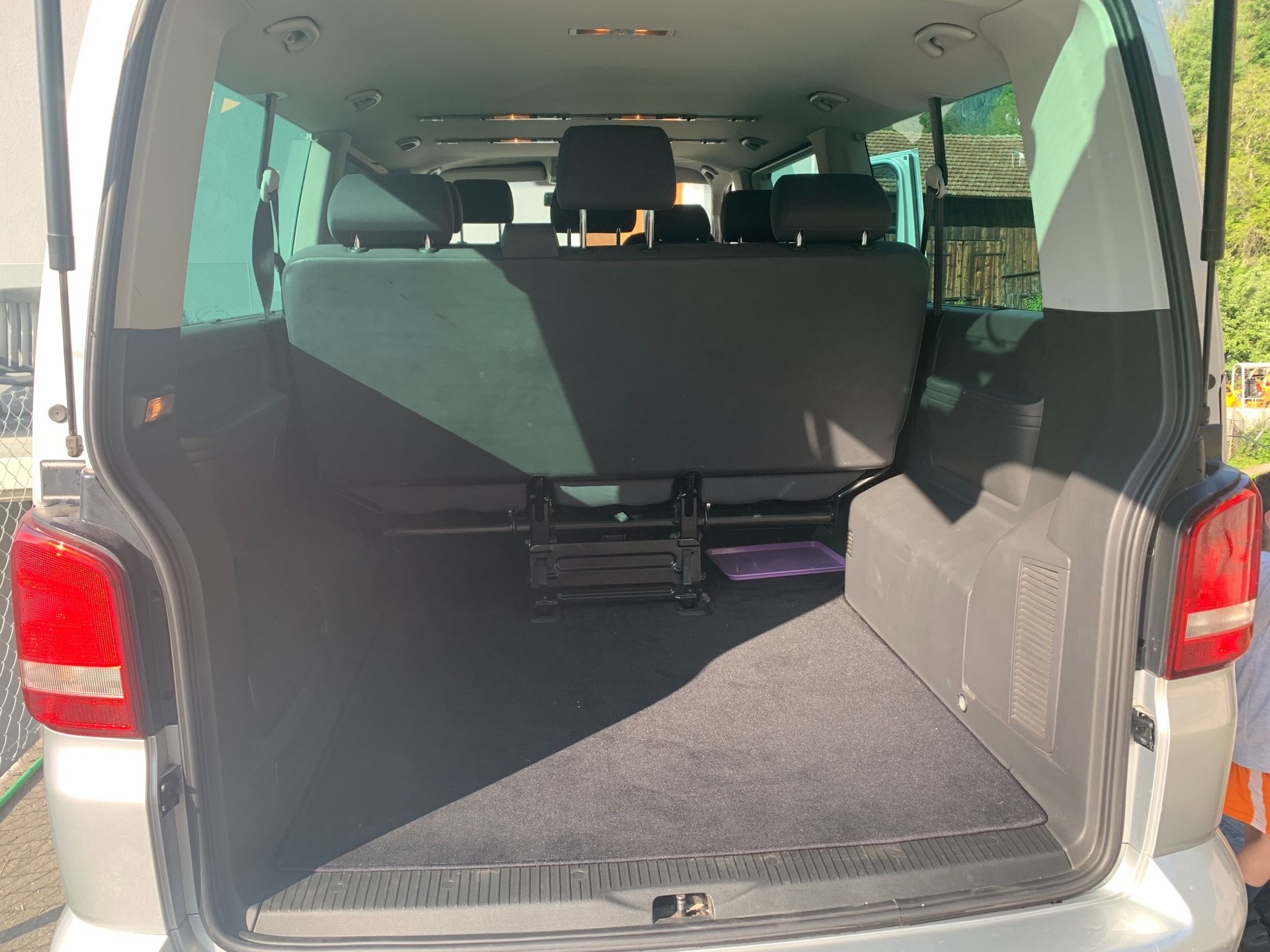 VW T5 Caravelle Trendline 2.0 bitdi, Langversion, Standheizung, AHK, 8 Plätze-image-7