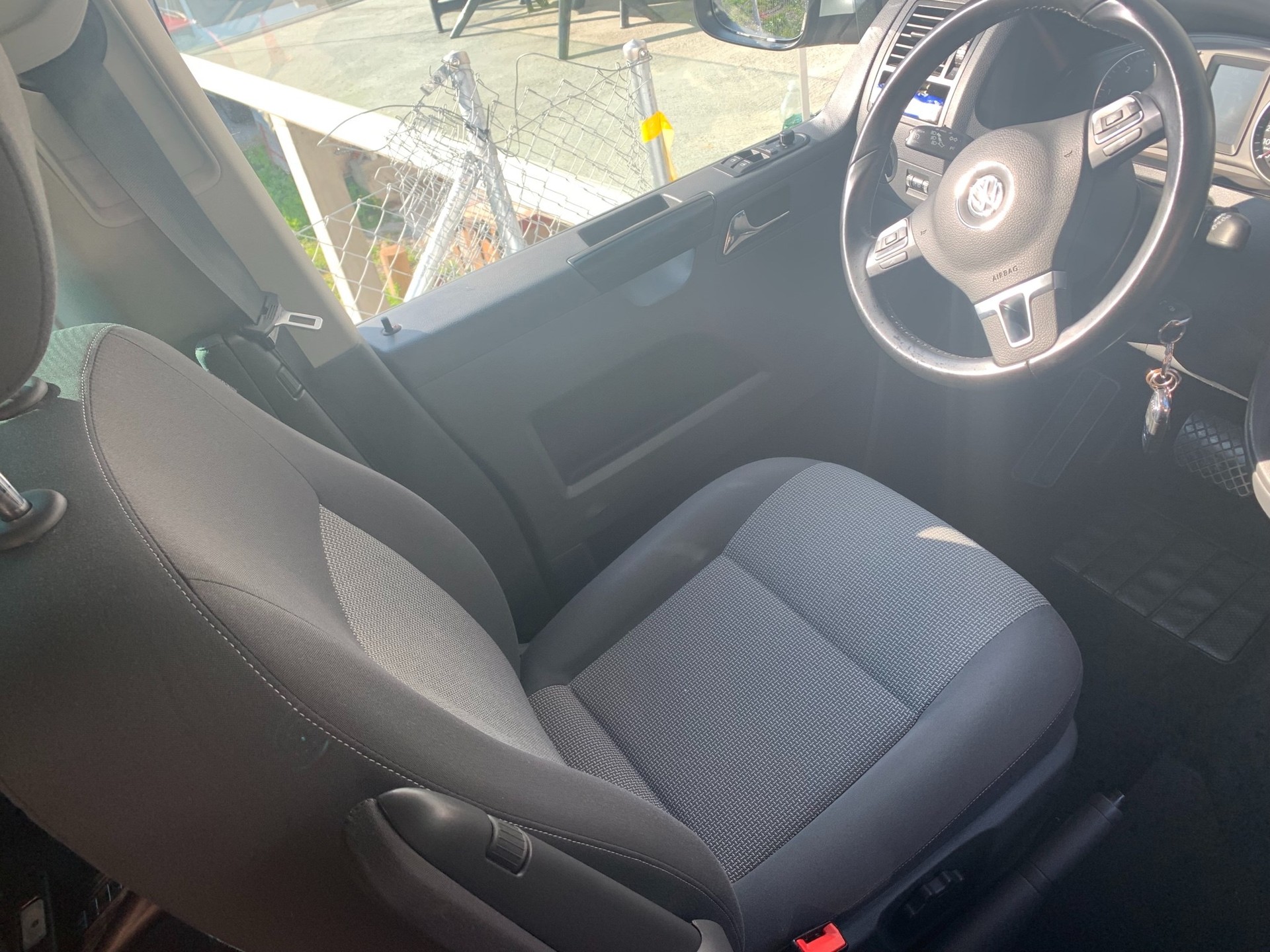 VW T5 Caravelle Trendline 2.0 bitdi, Langversion, Standheizung, AHK, 8 Plätze-image-9