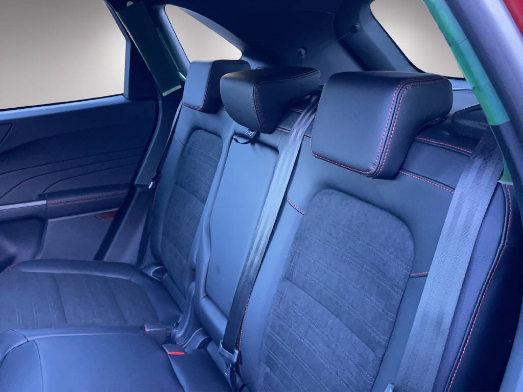 FORD Kuga 2.5 Plug-in Hybrid ST-Line X-image-10