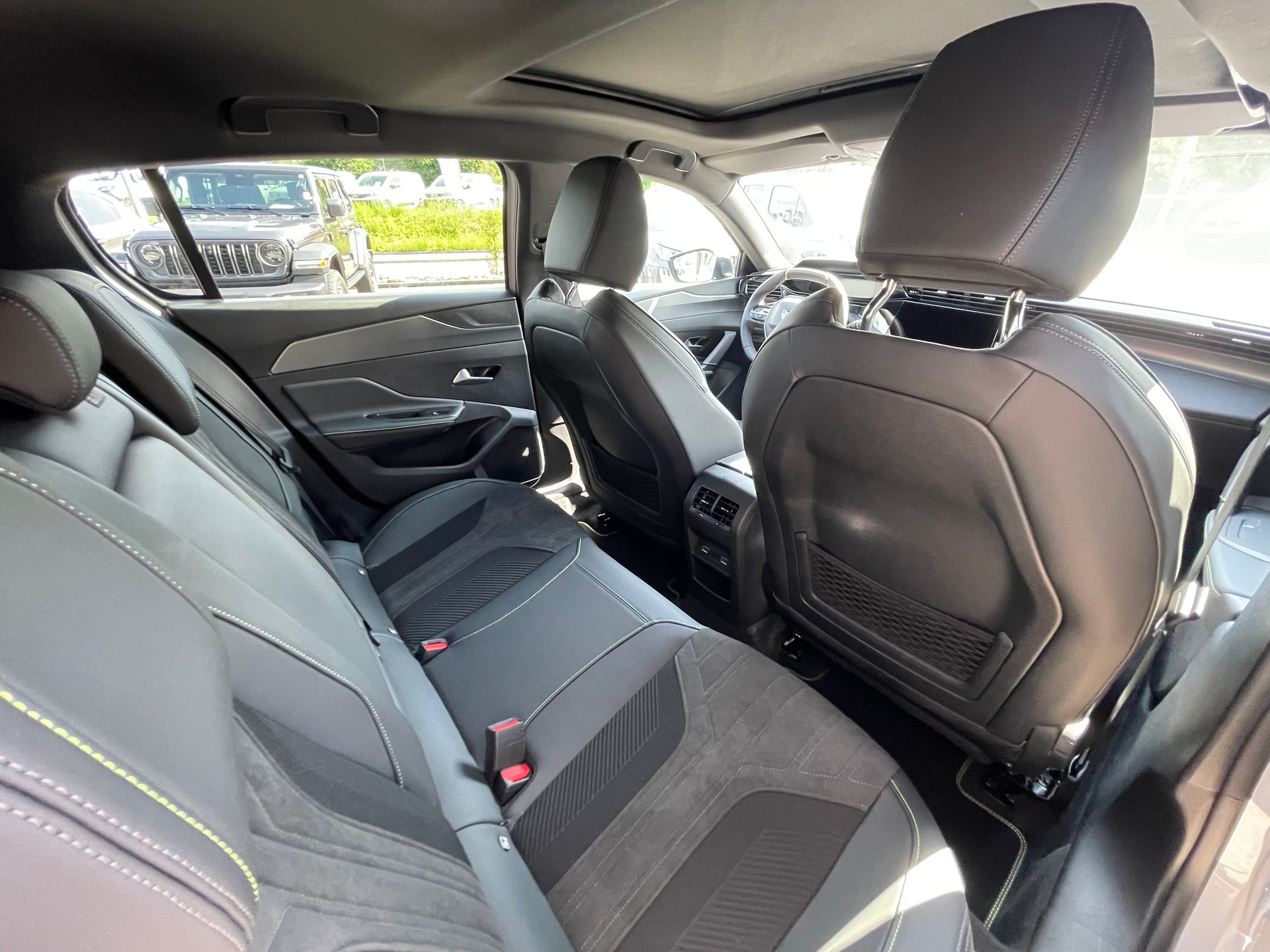PEUGEOT 308 1.2 MEHV 136 GT-image-10