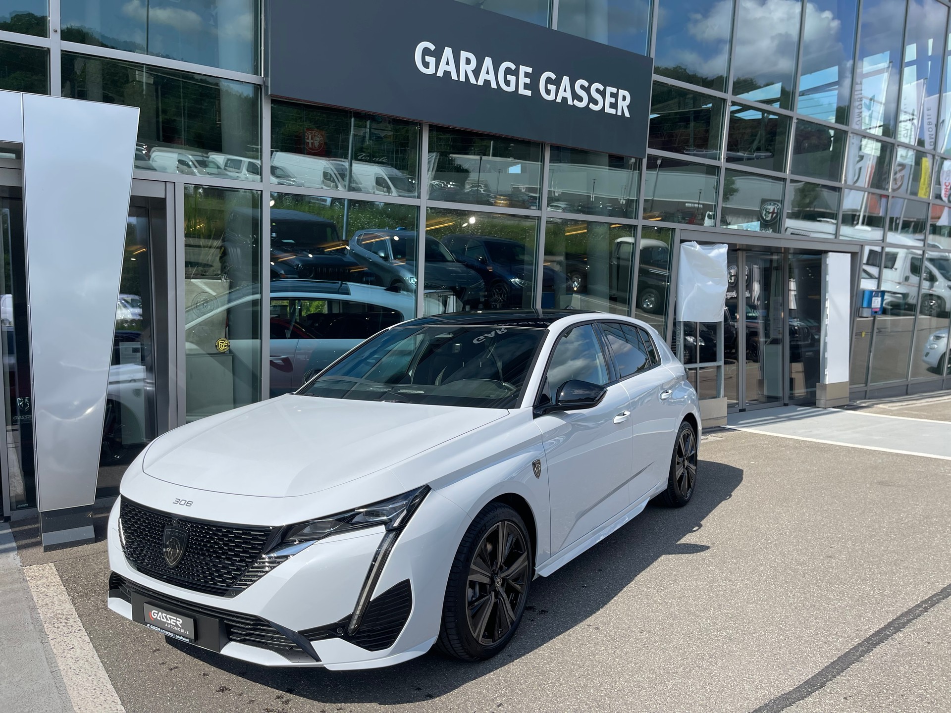 PEUGEOT 308 1.2 MEHV 136 GT-image-0