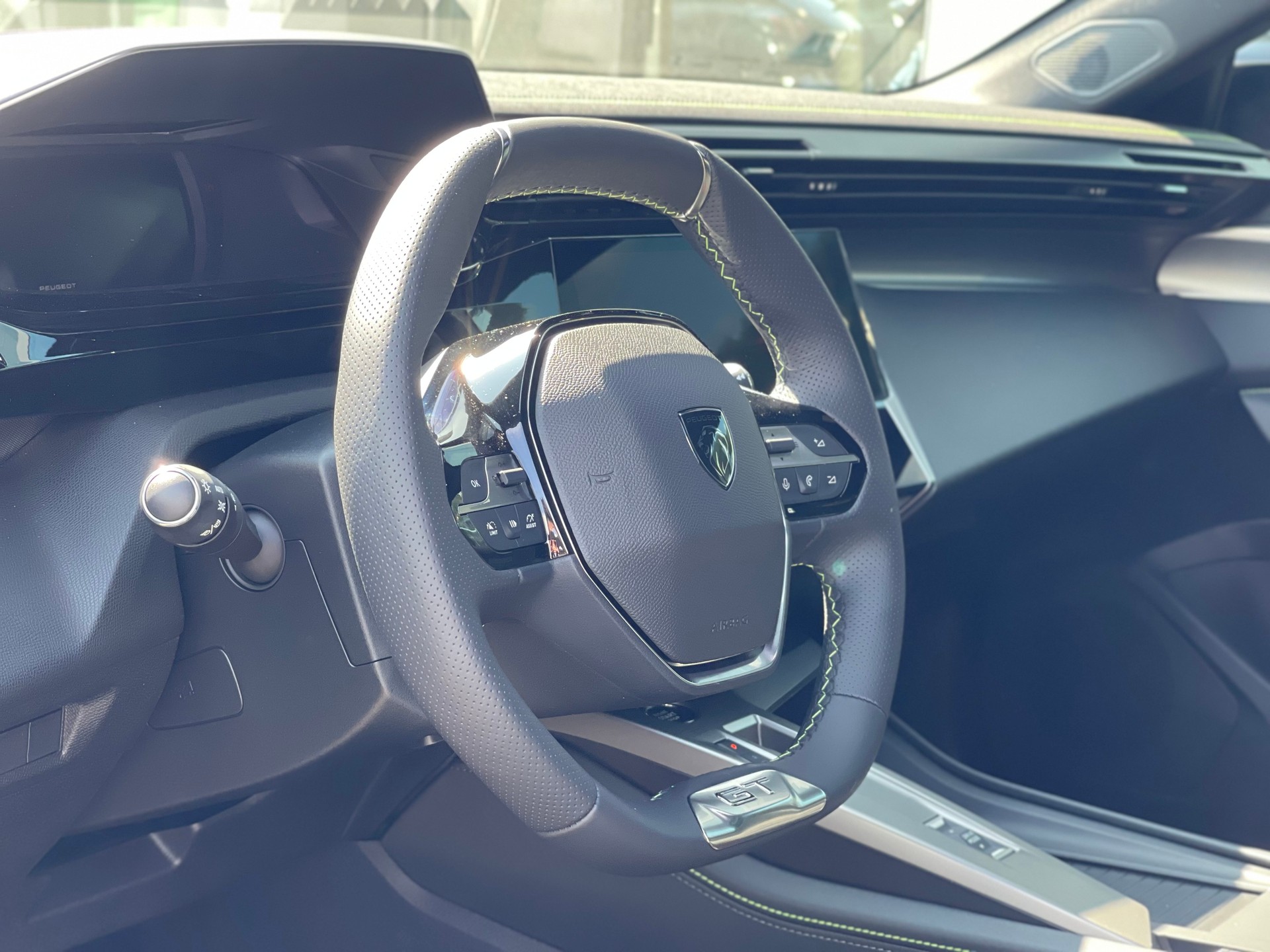 PEUGEOT 308 1.2 MEHV 136 GT-image-7