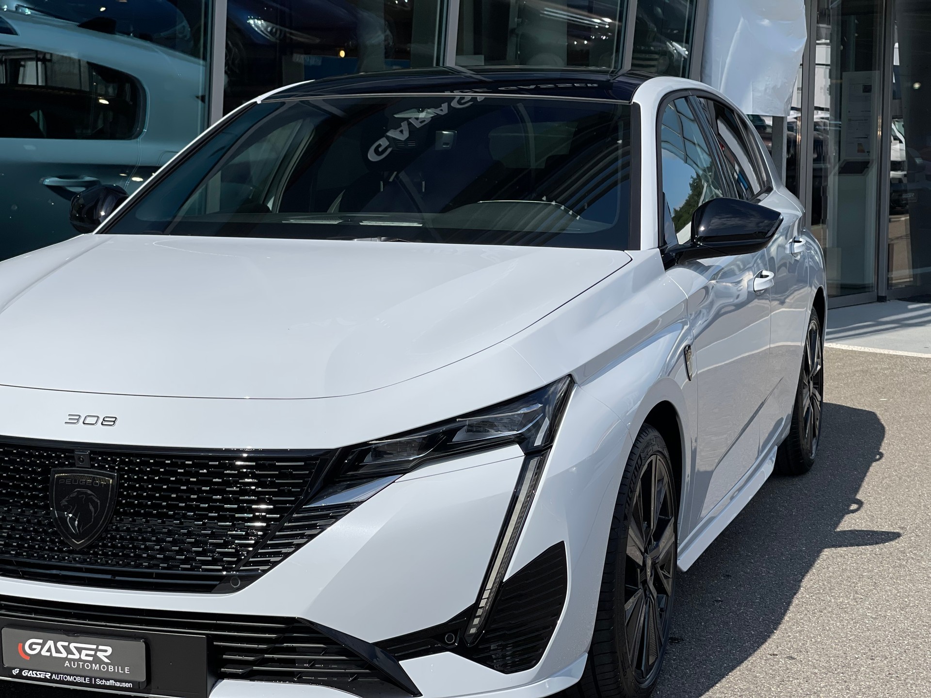 PEUGEOT 308 1.2 MEHV 136 GT-image-3