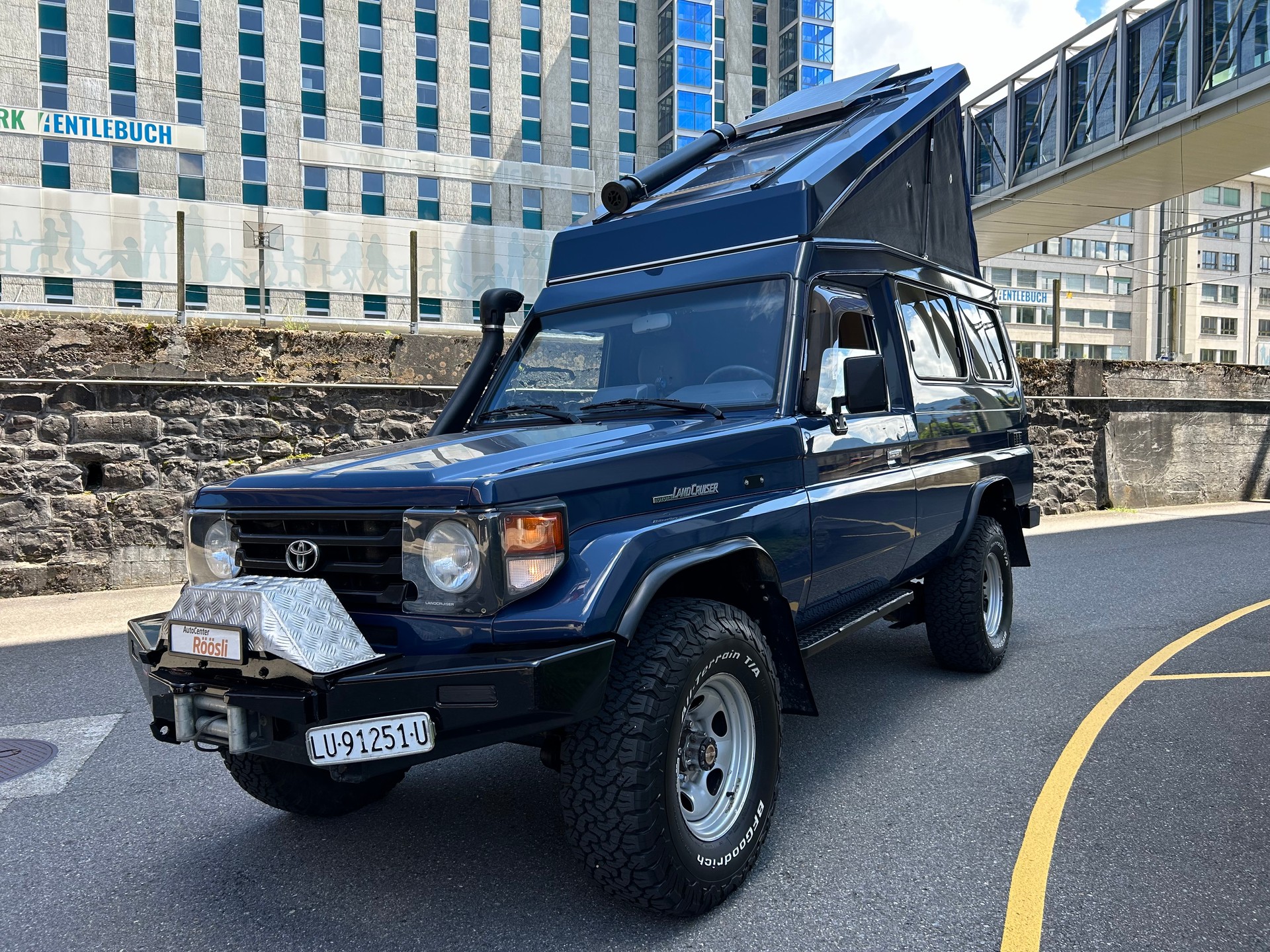 TOYOTA Land Cruiser 400 Hdt Long 4.2D-image-0