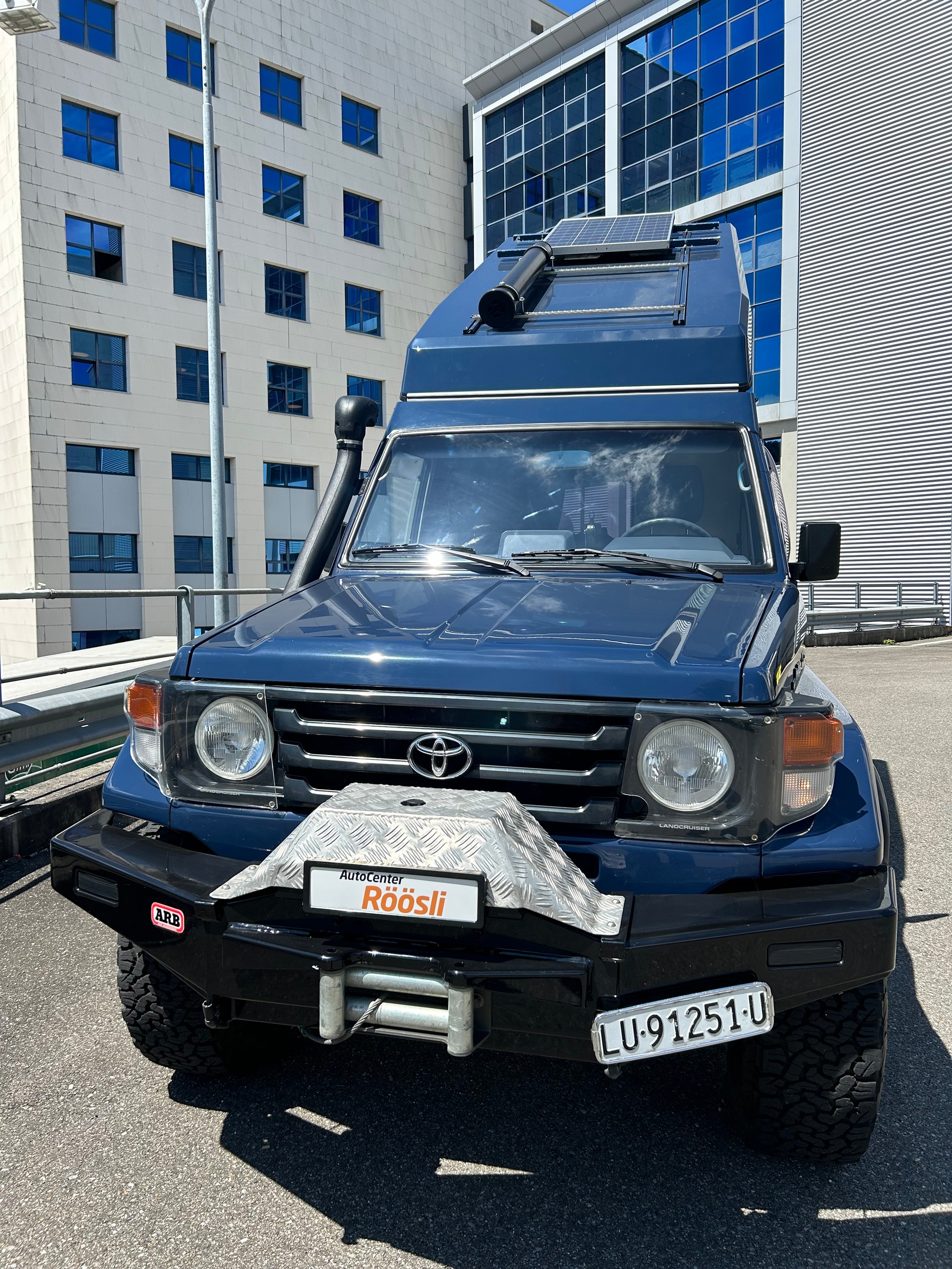TOYOTA Land Cruiser 400 Hdt Long 4.2D-image-4