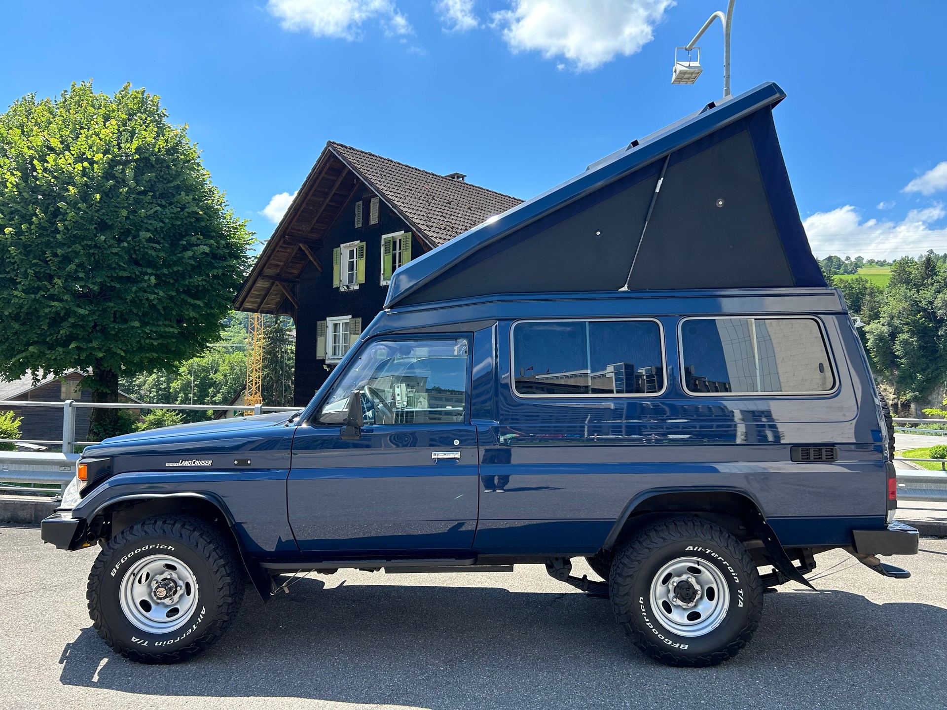 TOYOTA Land Cruiser 400 Hdt Long 4.2D-image-2