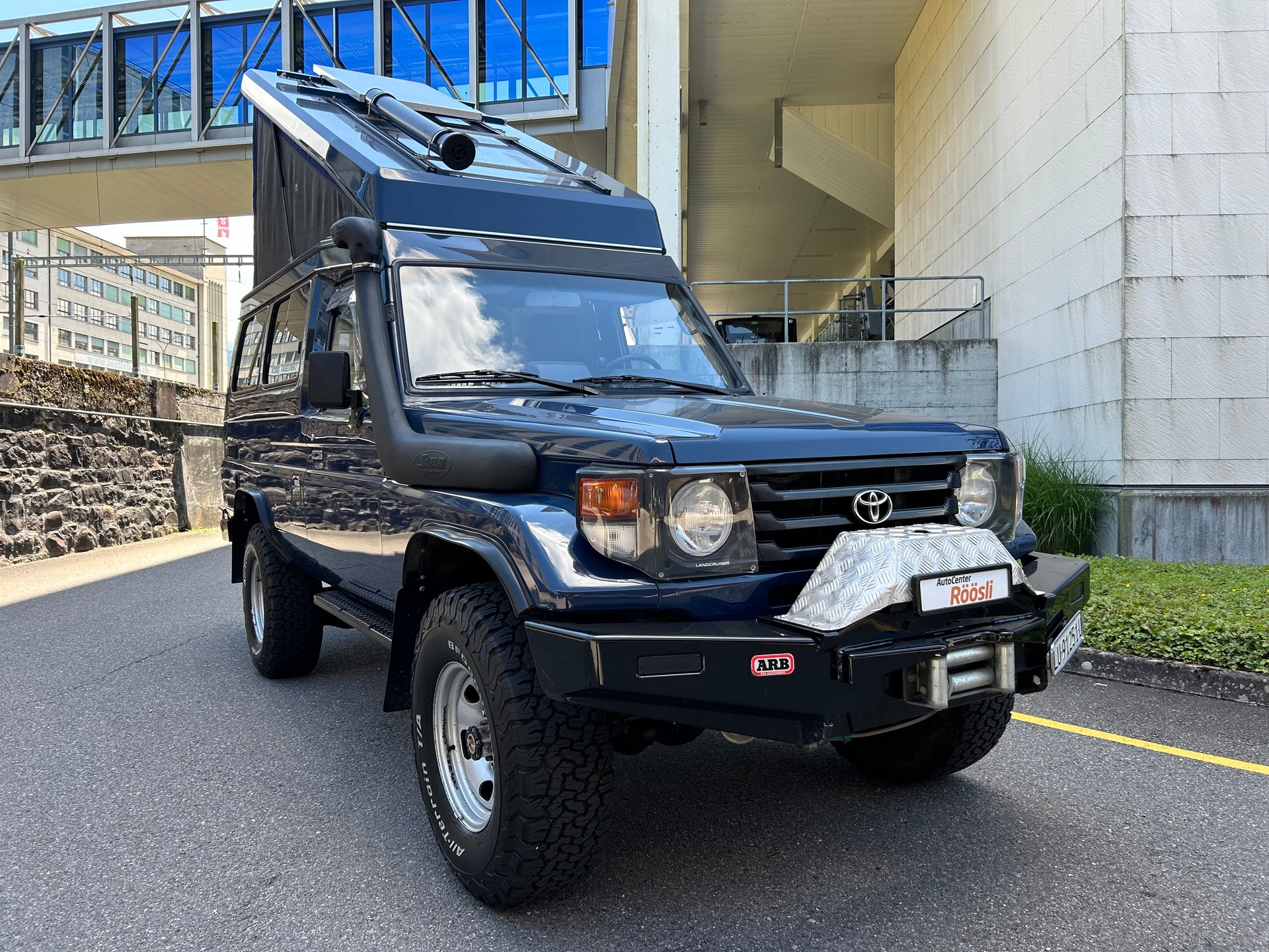TOYOTA Land Cruiser 400 Hdt Long 4.2D-image-1