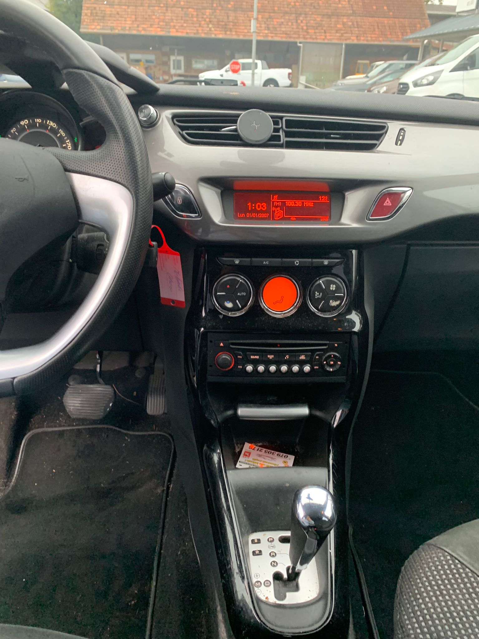 CITROEN C3 1.6i 16V Exclusive Automatic-image-6