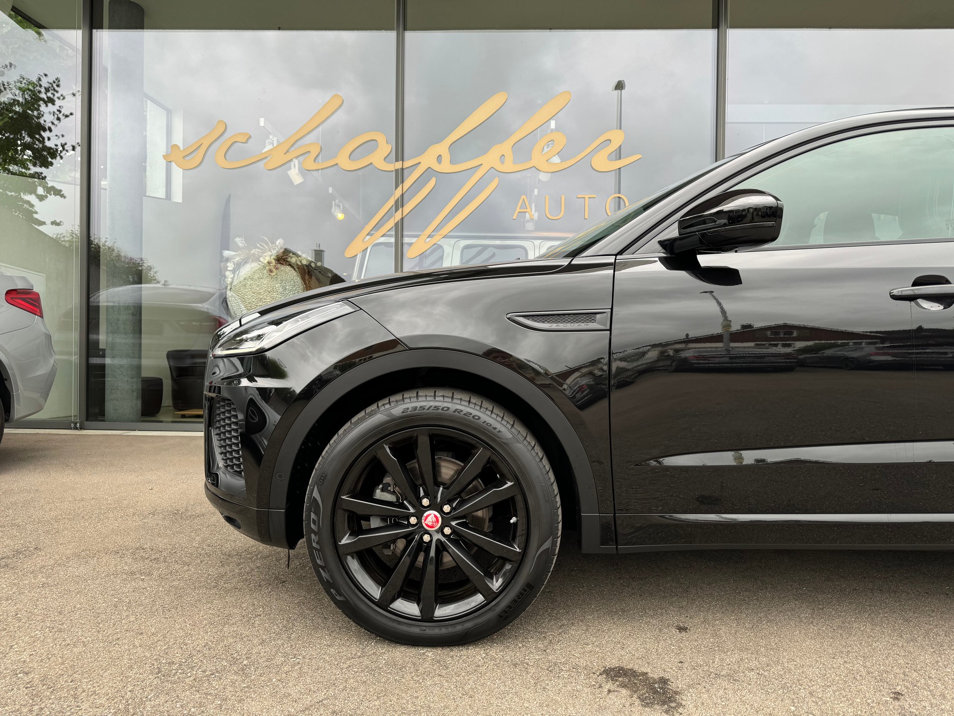 JAGUAR E-Pace 2.0d D150 R-Dynamic SE AWD Automatik-image-5
