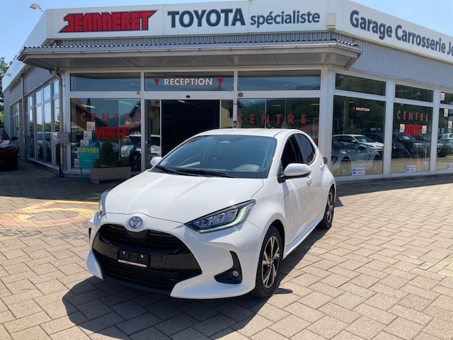 TOYOTA Yaris 1.5 Trend e-CVT-image-0