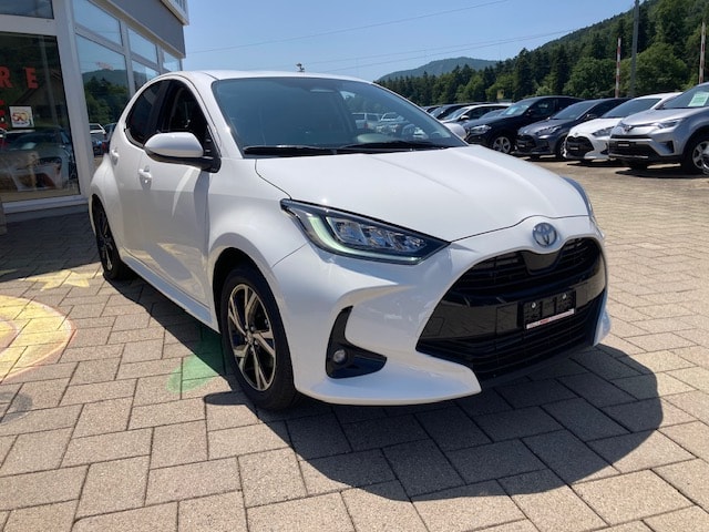 TOYOTA Yaris 1.5 Trend e-CVT-image-2