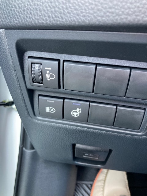 TOYOTA Yaris 1.5 Trend e-CVT-image-12
