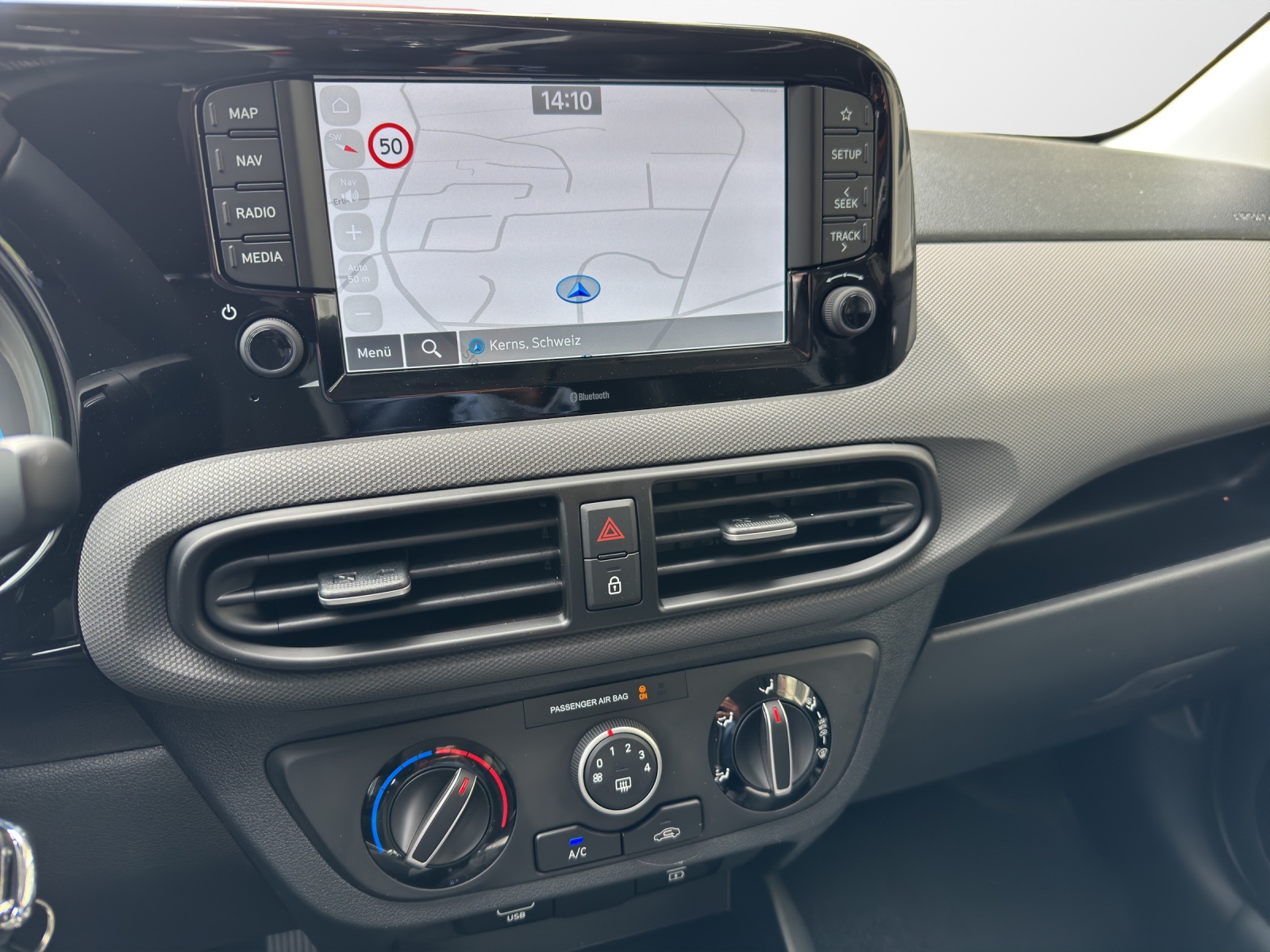 HYUNDAI i10 1.2 Amplia-image-12