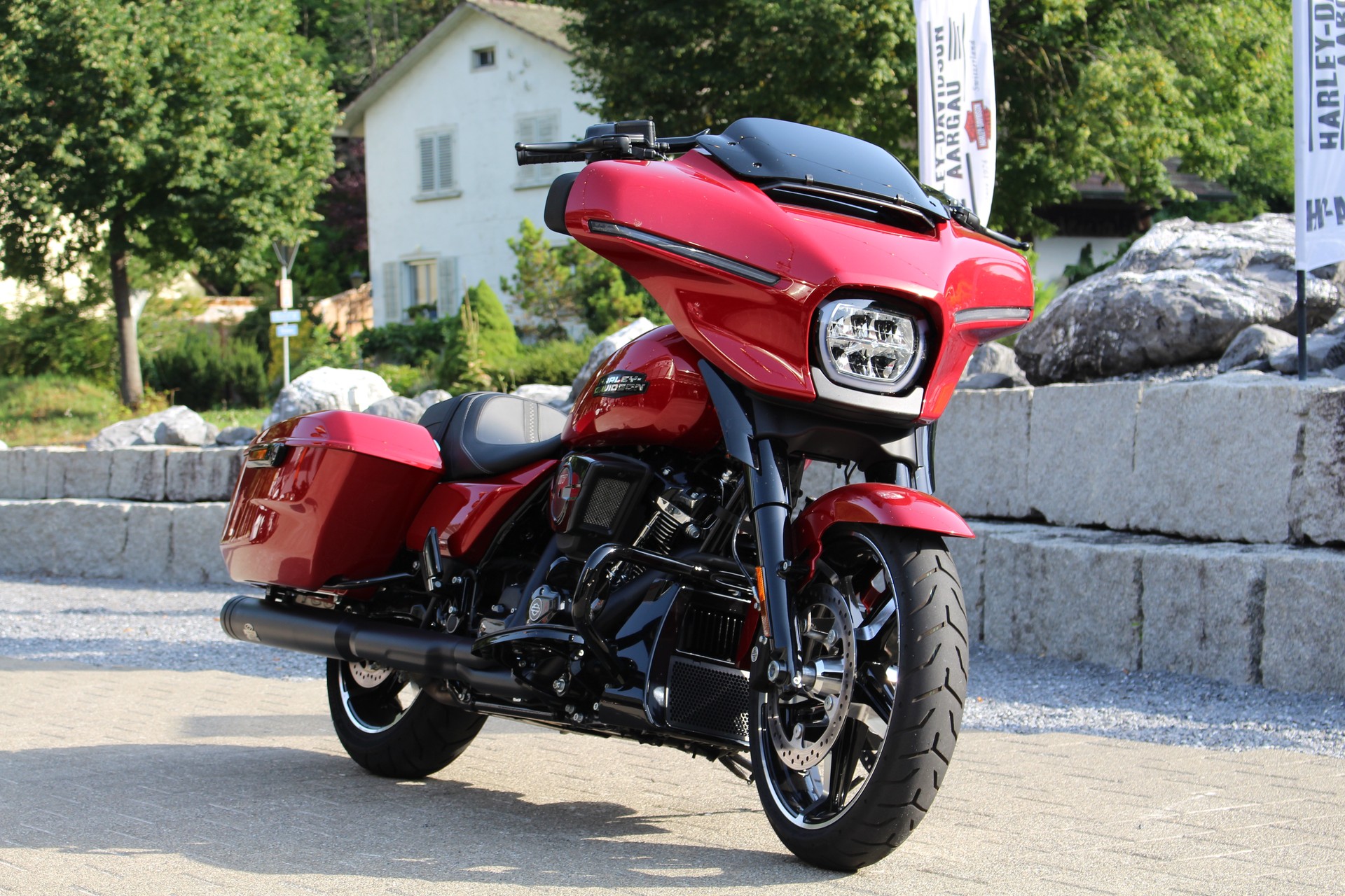 HARLEY-DAVIDSON FLHX Street Glide 117-showroom-element-1