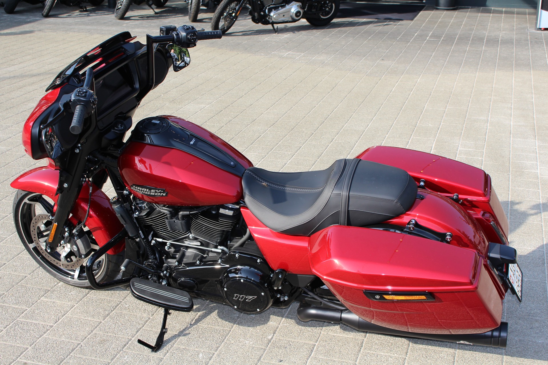 HARLEY-DAVIDSON FLHX Street Glide 117-showroom-element-3