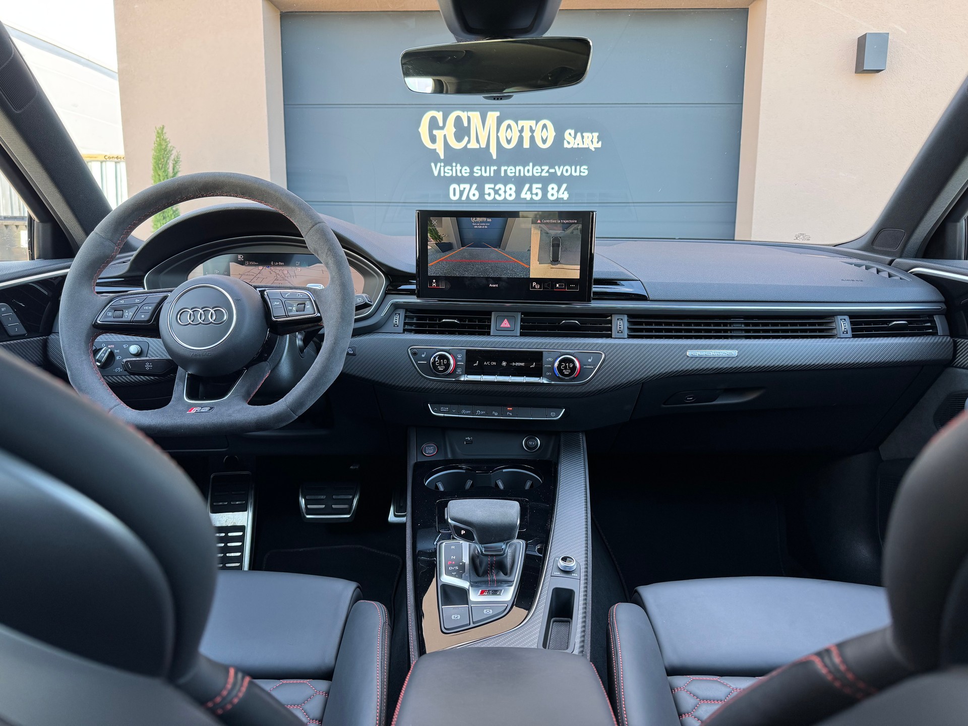AUDI RS4 Avant quattro tiptronic-image-5