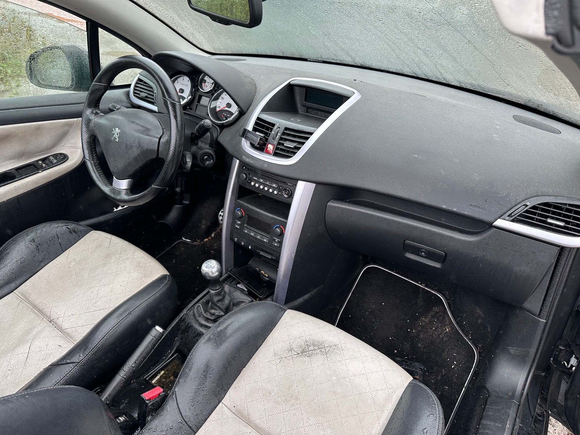 PEUGEOT 207 CC 1.6 16V Turbo Sport FIXPREIS-image-6