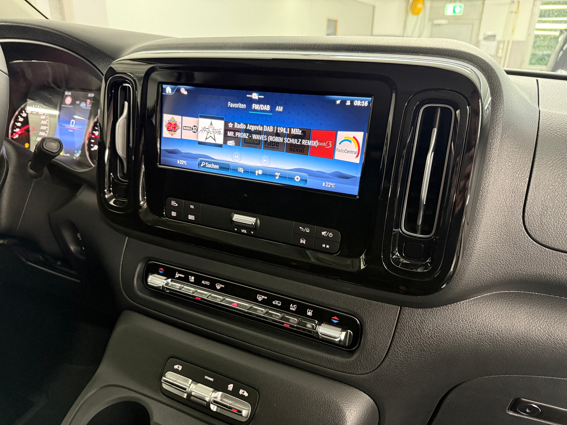 MERCEDES-BENZ Vito 116 CDI 4MATIC Tourer SELECT Family 3200mm L-image-12