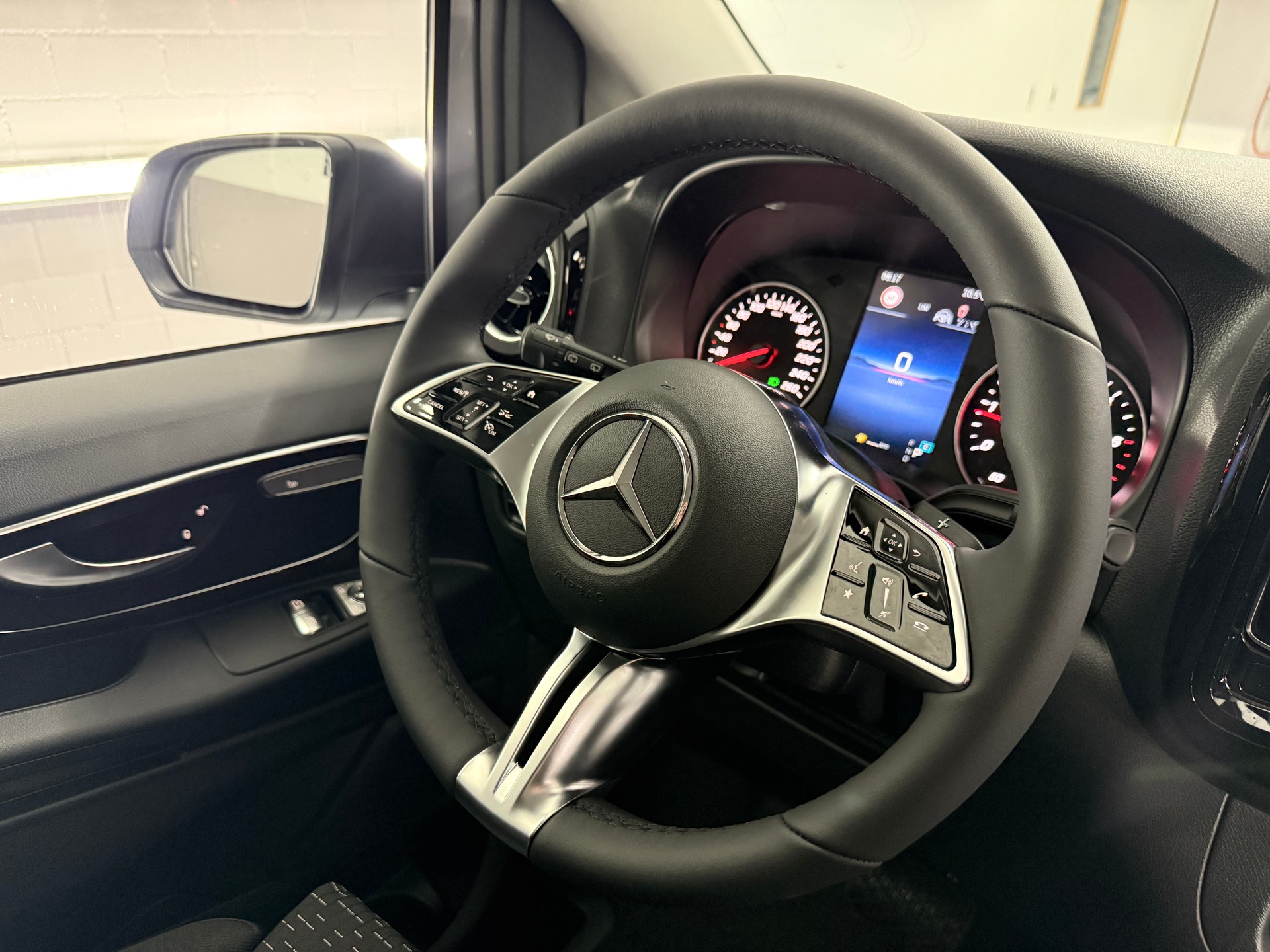 MERCEDES-BENZ Vito 116 CDI 4MATIC Tourer SELECT Family 3200mm L-image-15