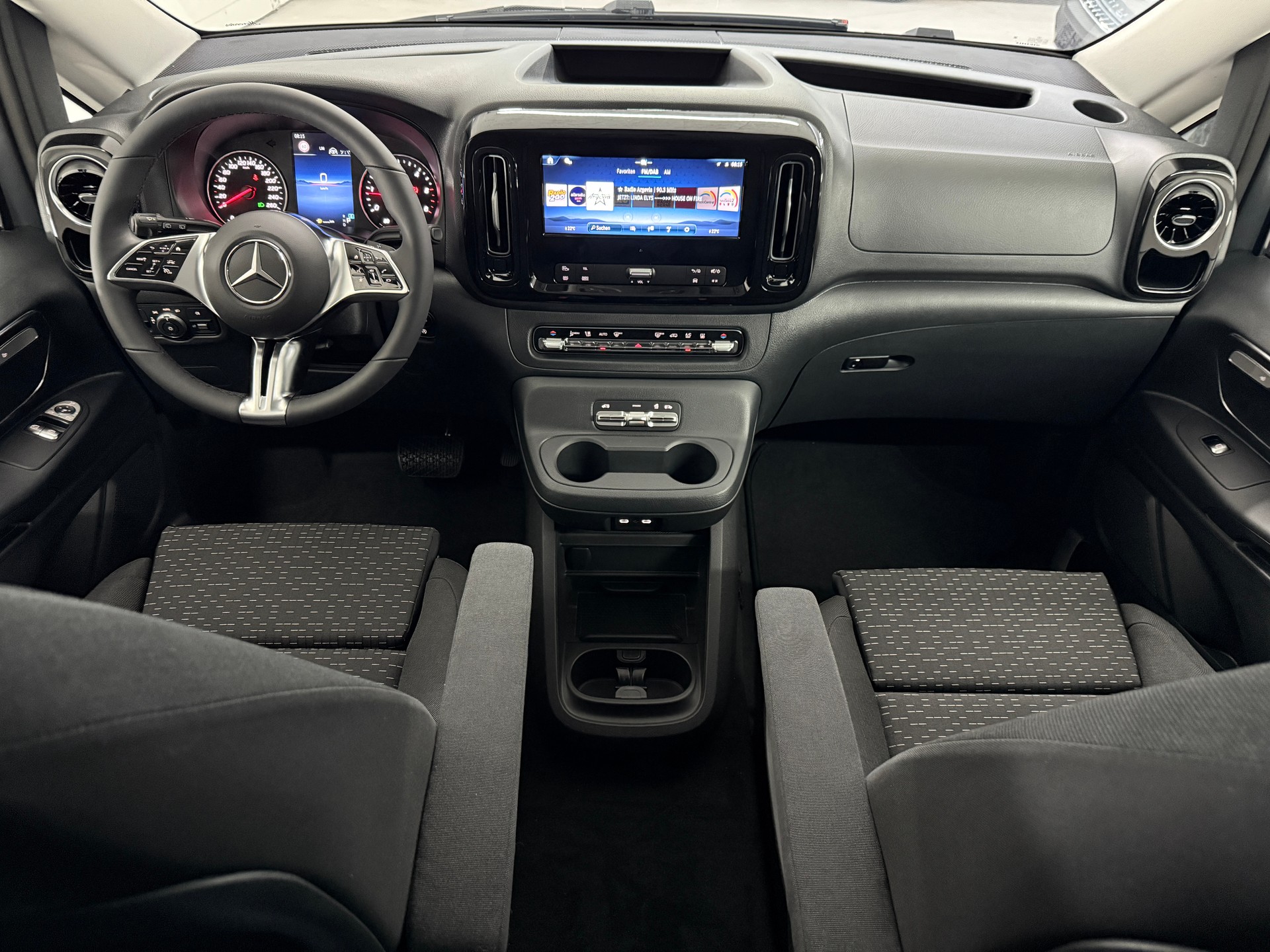 MERCEDES-BENZ Vito 116 CDI 4MATIC Tourer SELECT Family 3200mm L-image-7