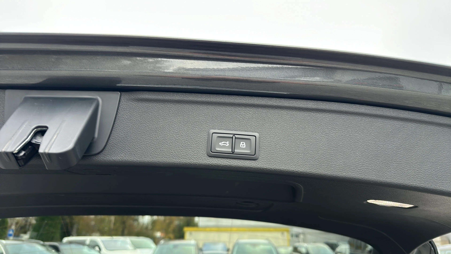 AUDI S4 Avant 3.0 TDI M-HEV quattro tiptronic mit AHK + Panoramadach & Standheizung-image-24