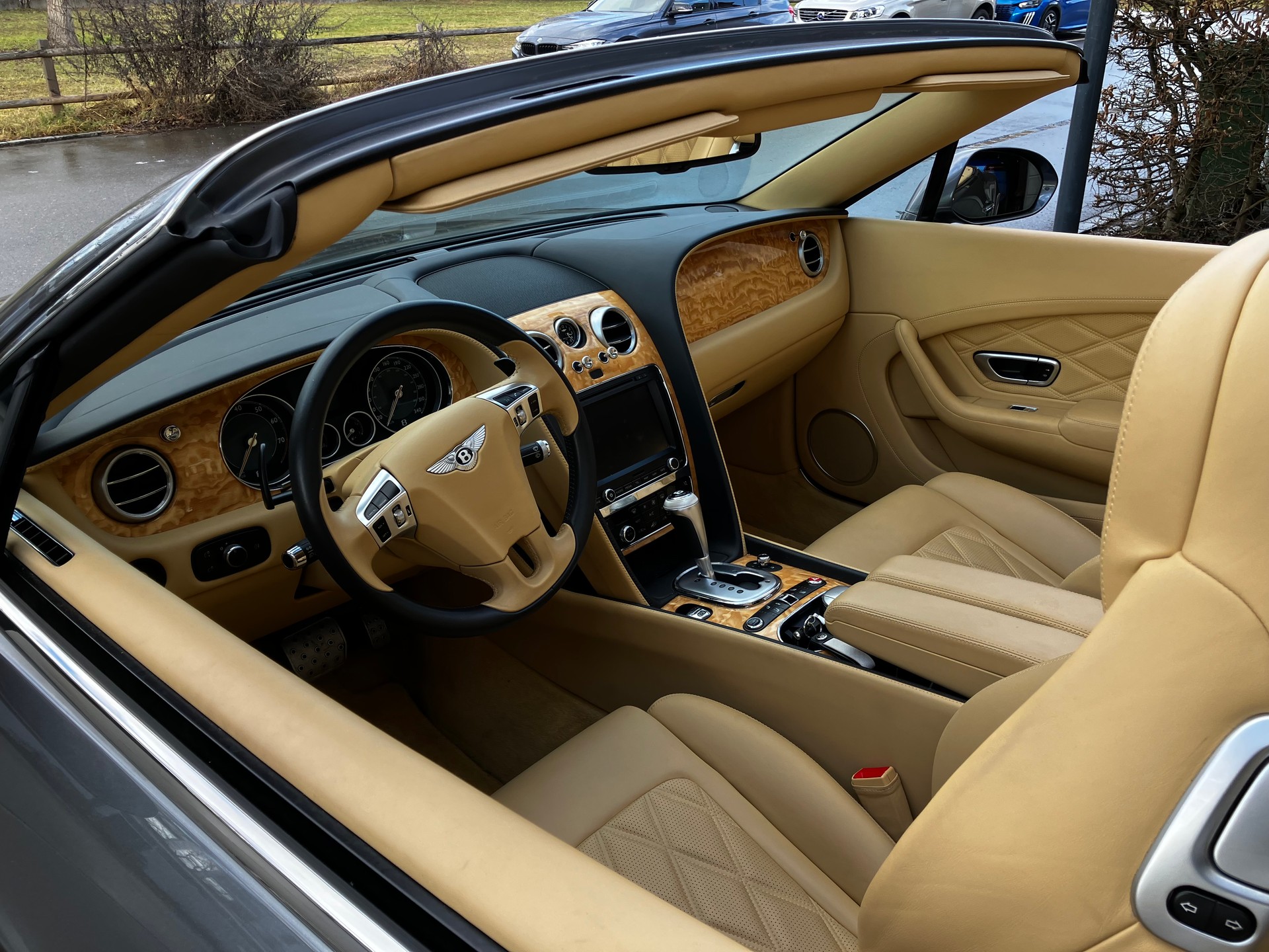 BENTLEY Continental GTC 4.0 V8-image-8
