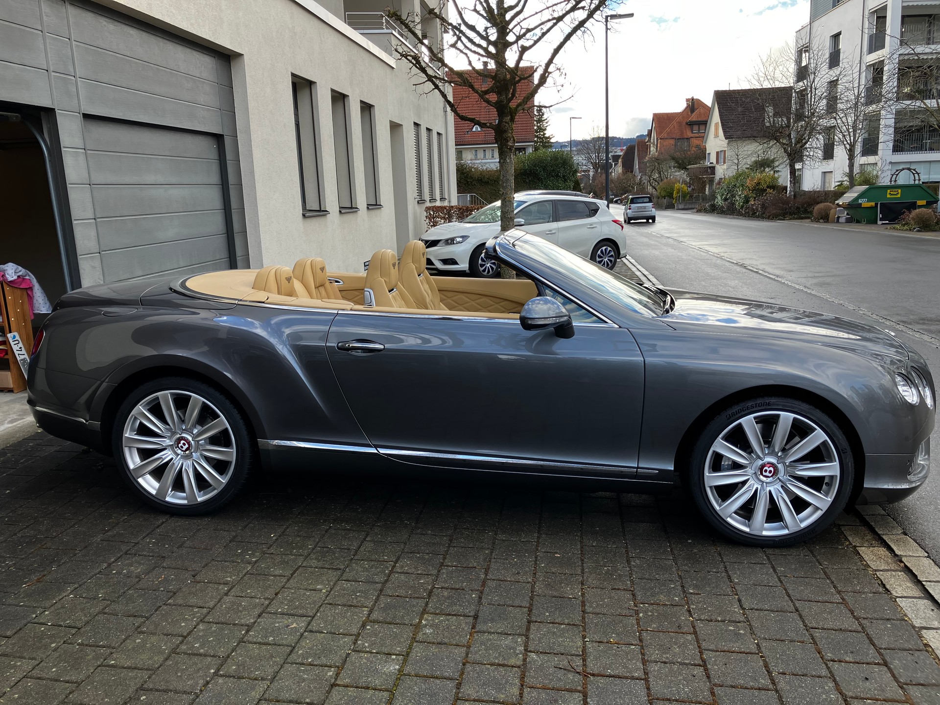 BENTLEY Continental GTC 4.0 V8-image-3