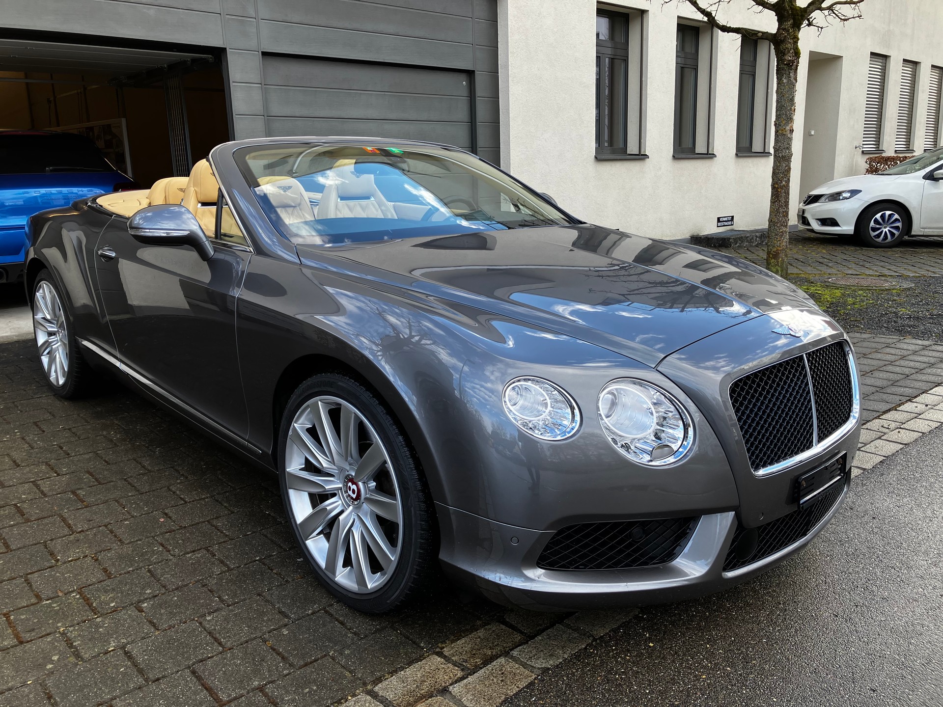 BENTLEY Continental GTC 4.0 V8-image-2