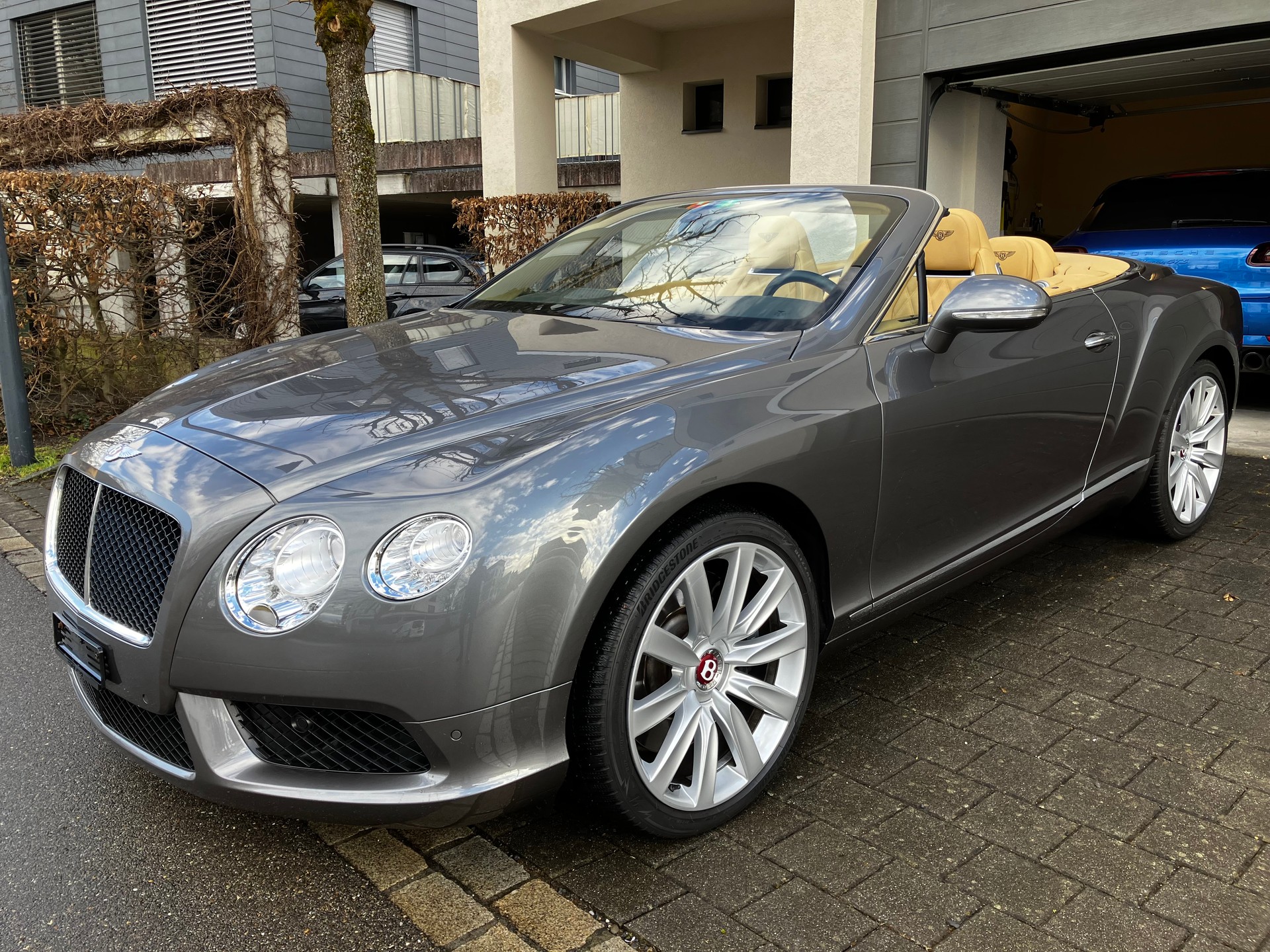 BENTLEY Continental GTC 4.0 V8-image-0