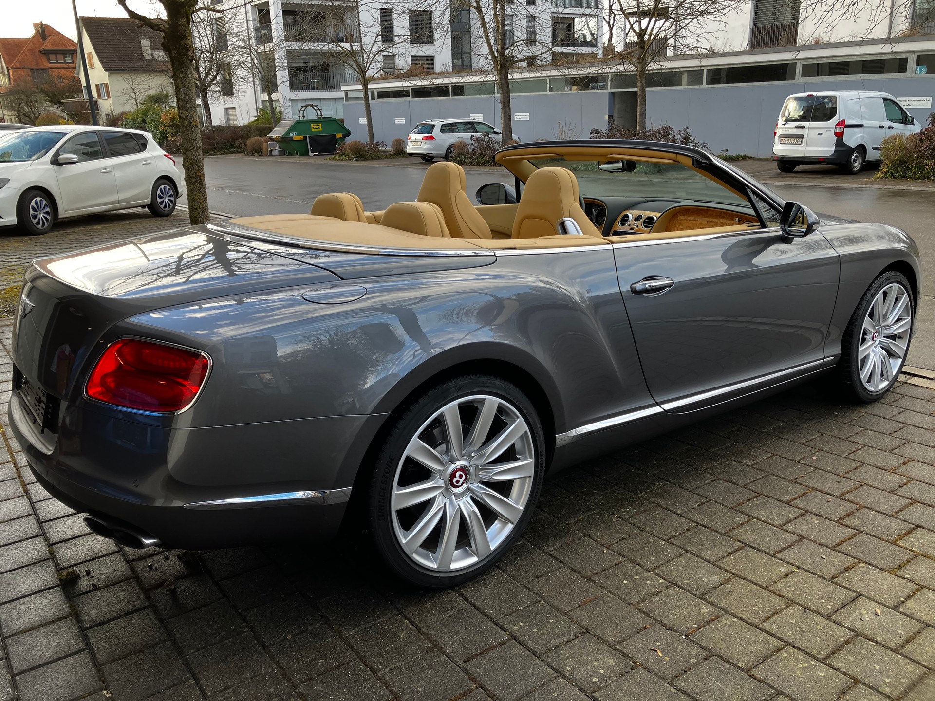 BENTLEY Continental GTC 4.0 V8-image-4