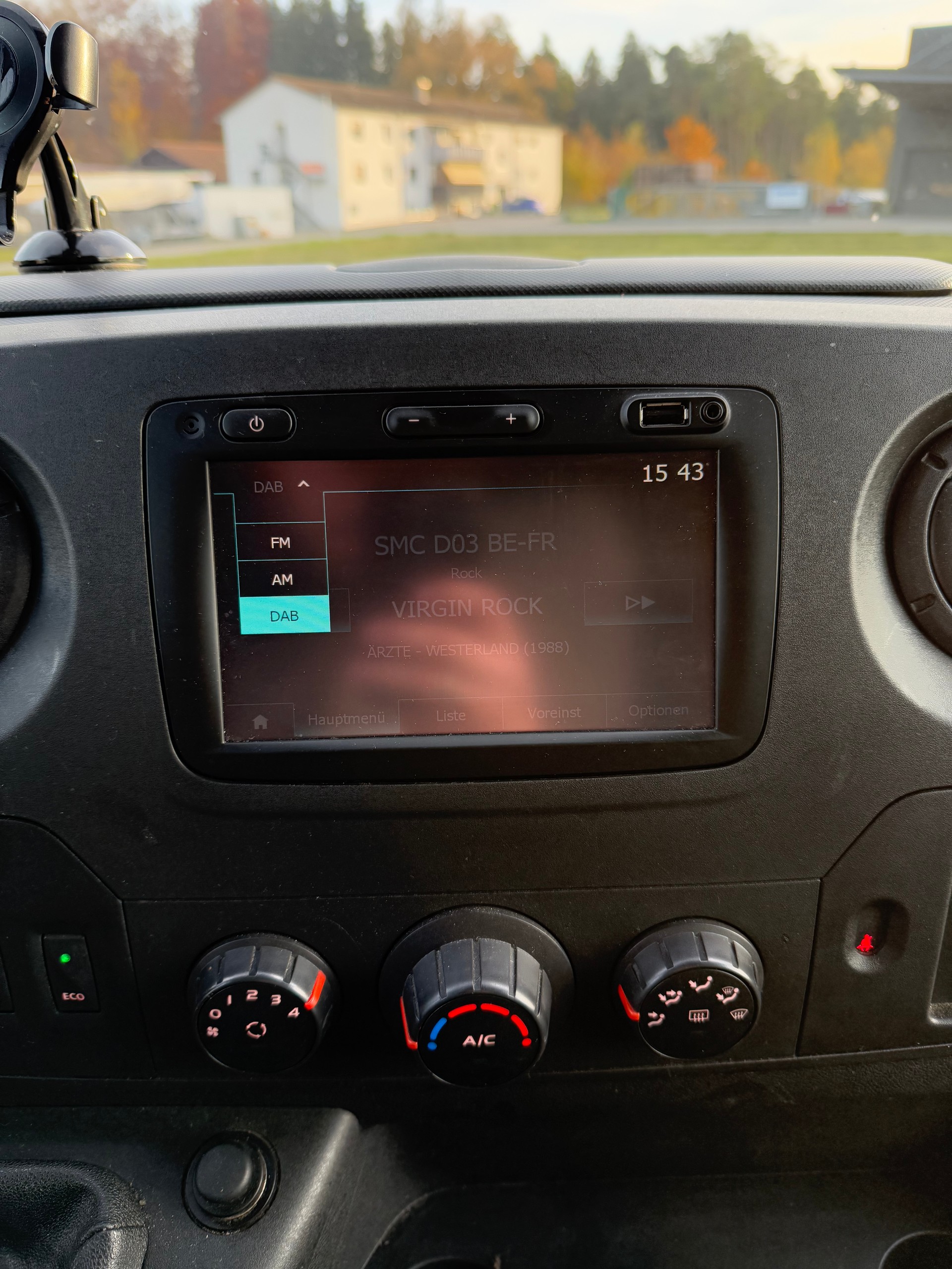 RENAULT Master T35 ENERGY 2.3dCi 145 L3 Hebebühne-image-13