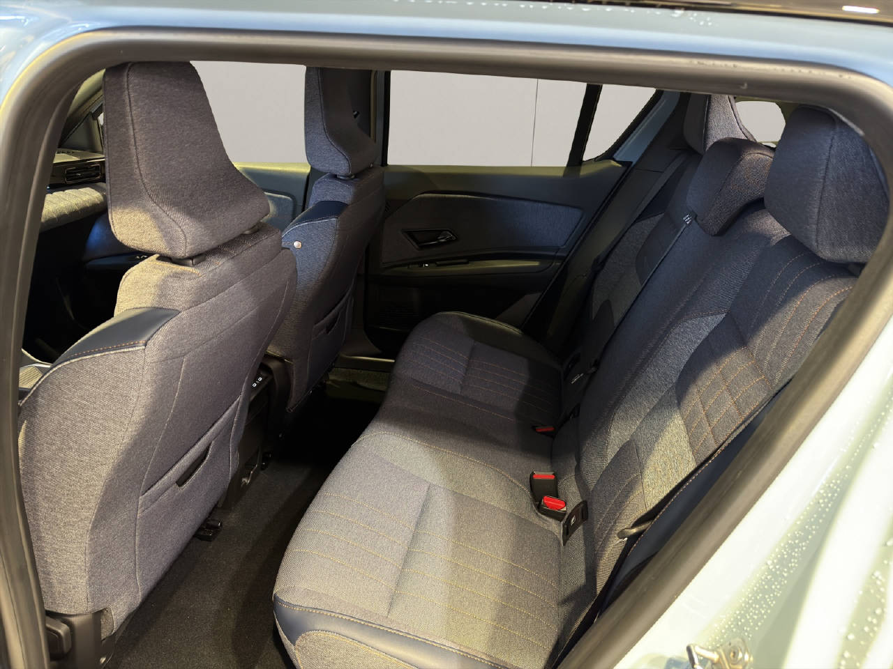 RENAULT R4 E-Tech Comfort Range techno-image-6