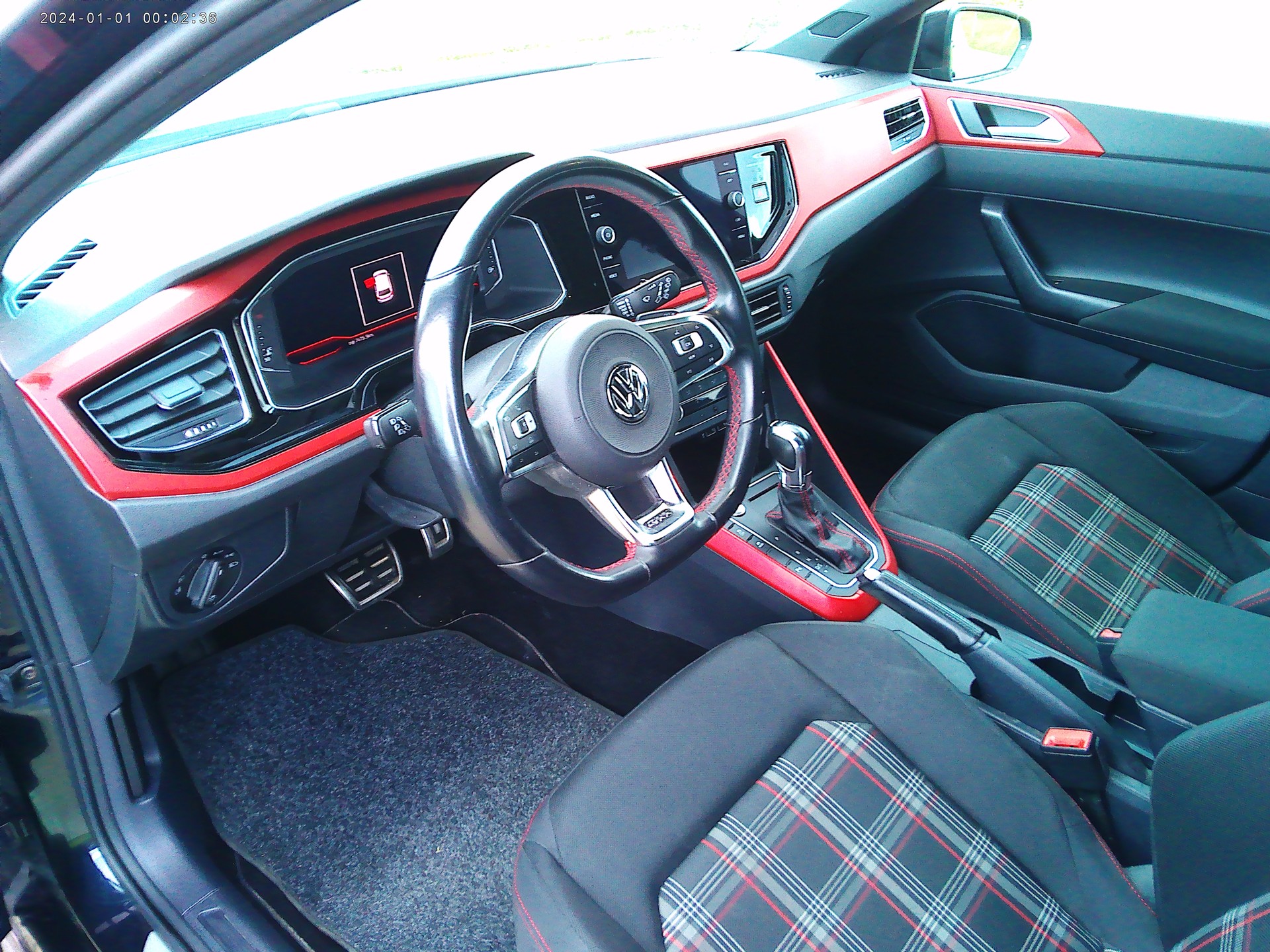 VW Polo 2.0 TSI GTI DSG-image-3