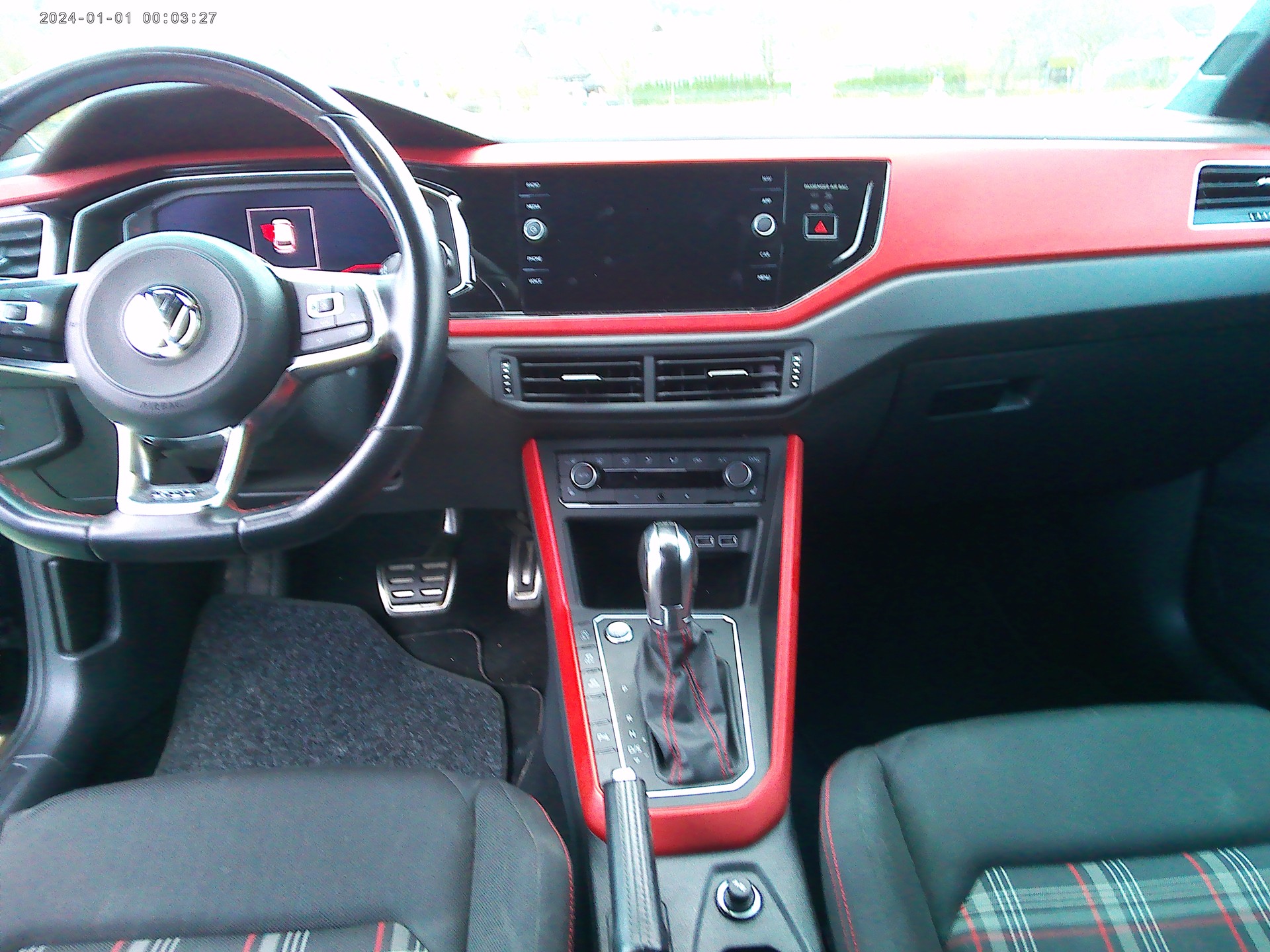 VW Polo 2.0 TSI GTI DSG-image-5