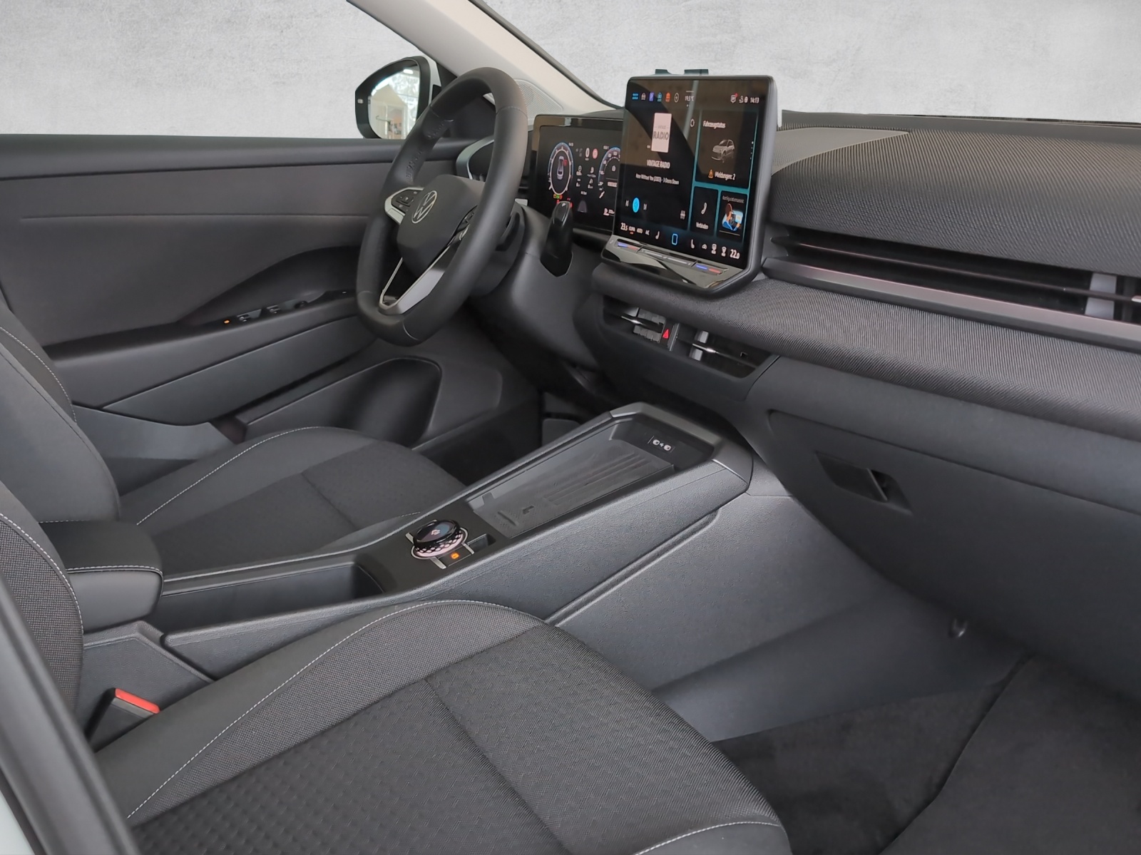 VW T-Roc 1.5 eTSI mHEV Life DSG-image-9