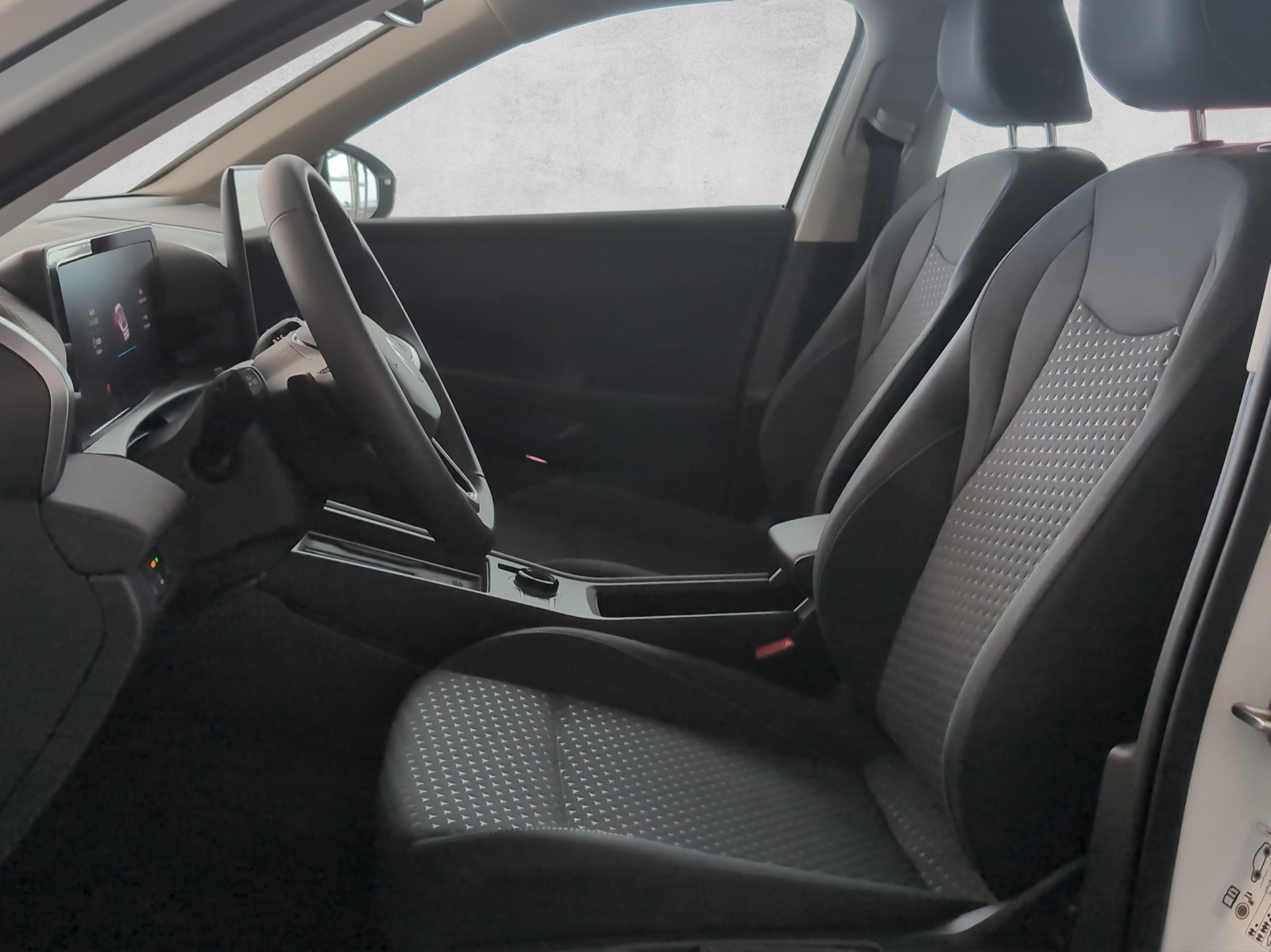 VW T-Roc 1.5 eTSI mHEV Life DSG-image-5