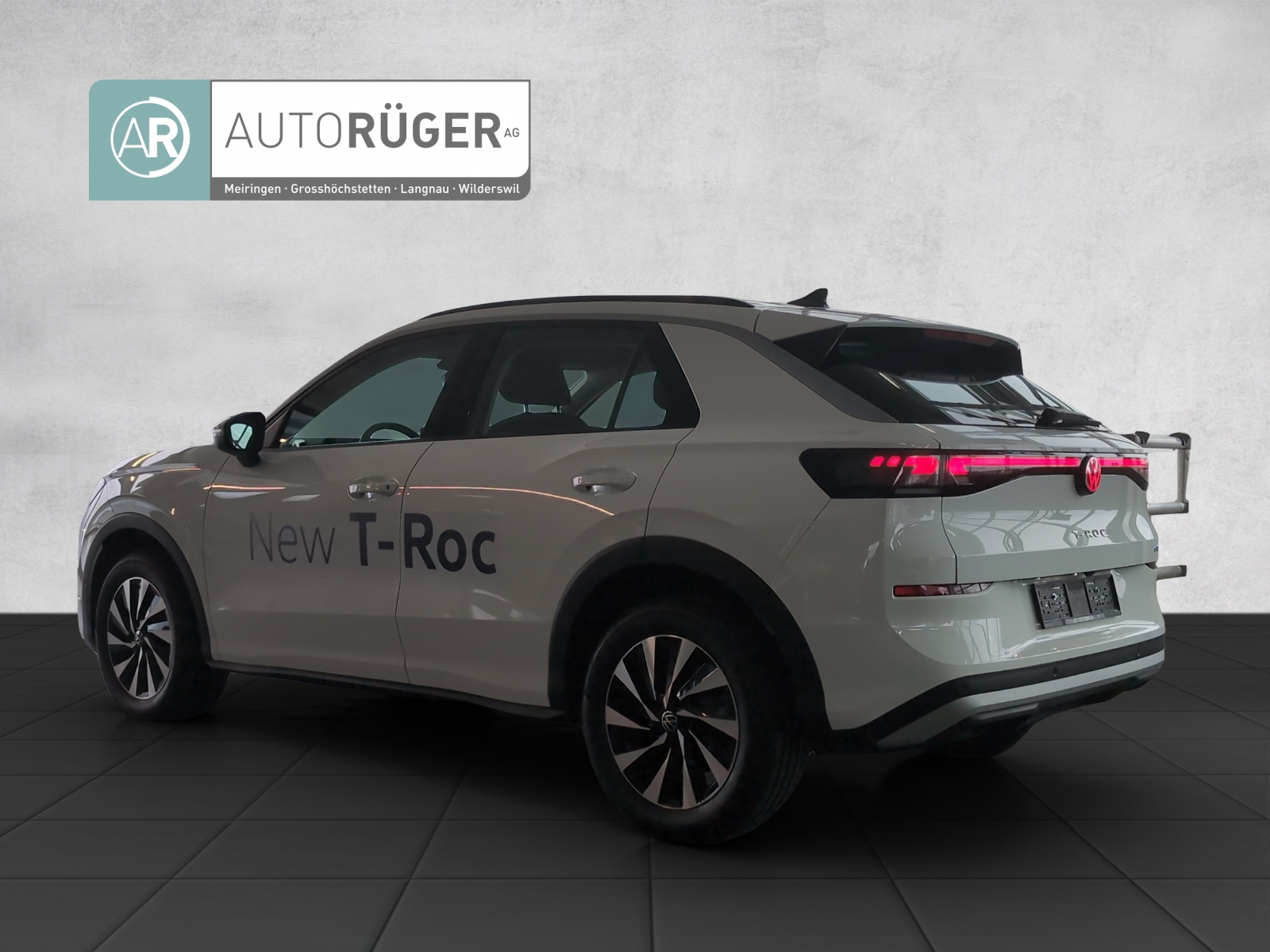 VW T-Roc 1.5 eTSI mHEV Life DSG-image-3