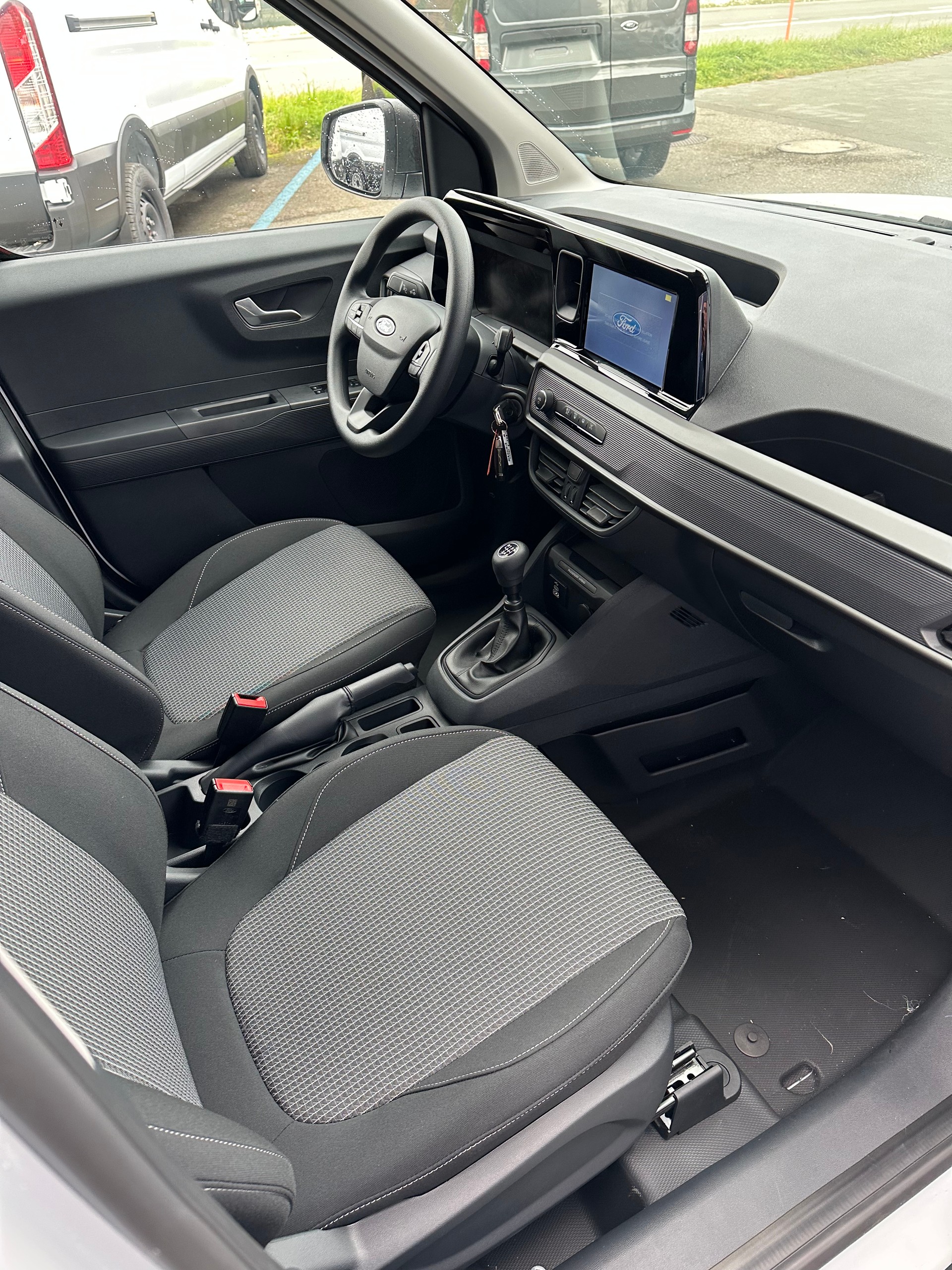FORD Transit Courier van 1.5 EcoBlu Trend/100CV/Man.-image-12
