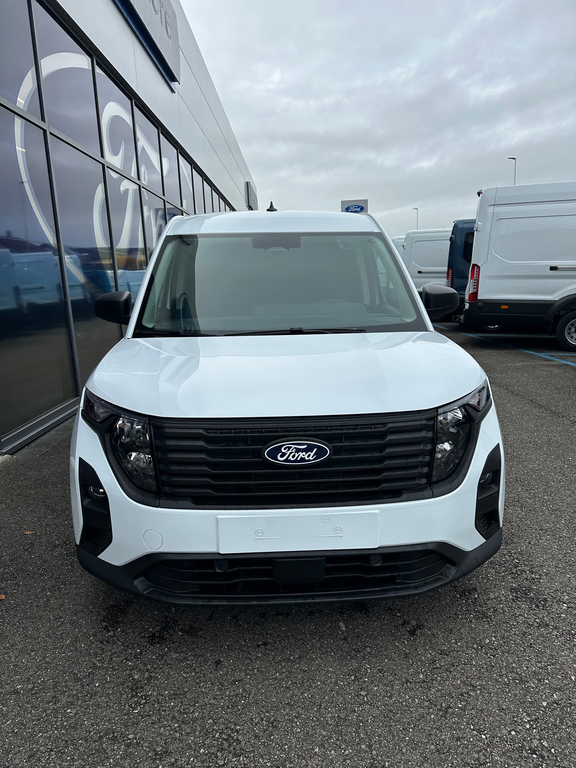 FORD Transit Courier van 1.5 EcoBlu Trend/100CV/Man.-image-8
