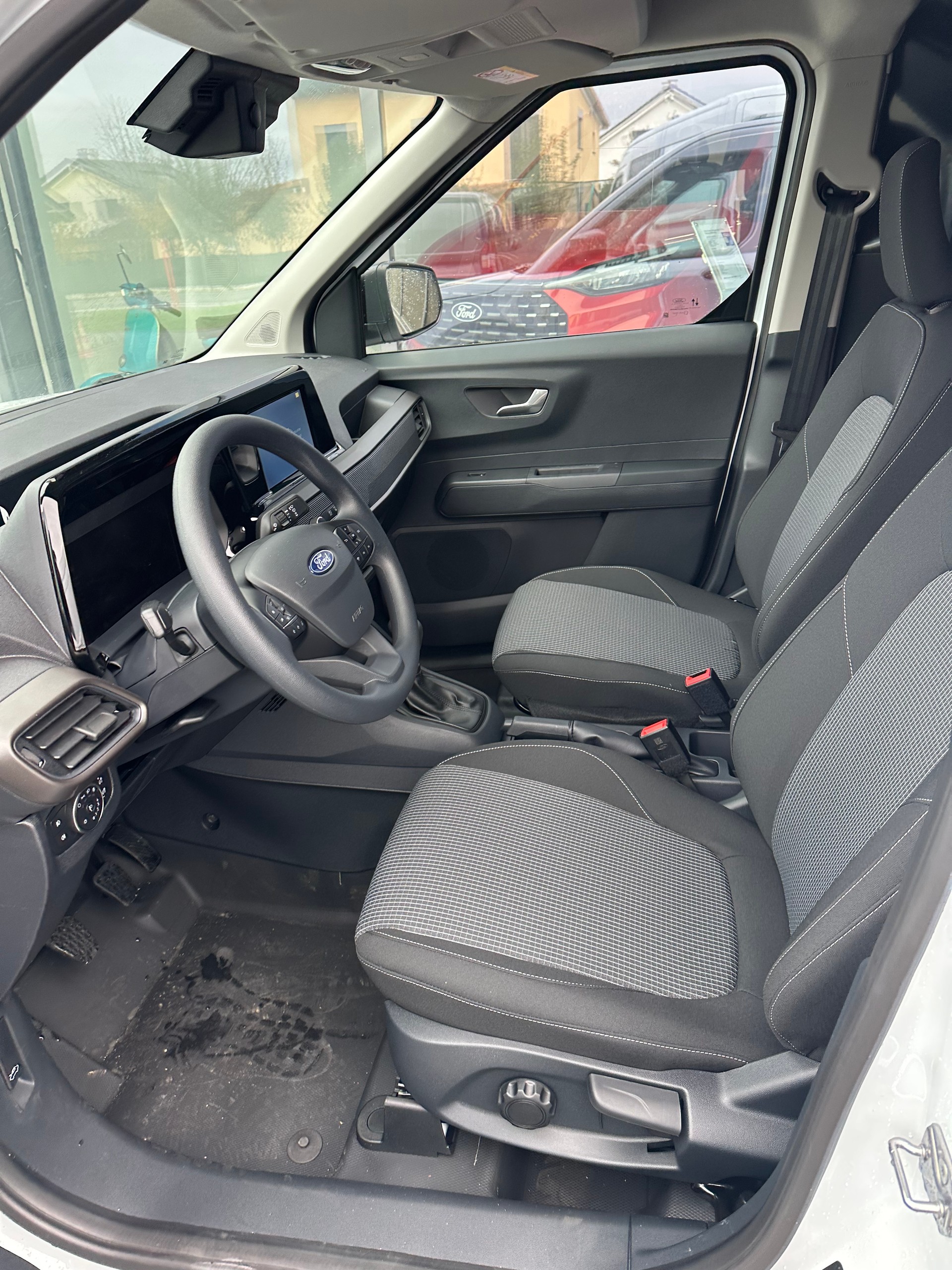 FORD Transit Courier van 1.5 EcoBlu Trend/100CV/Man.-image-9
