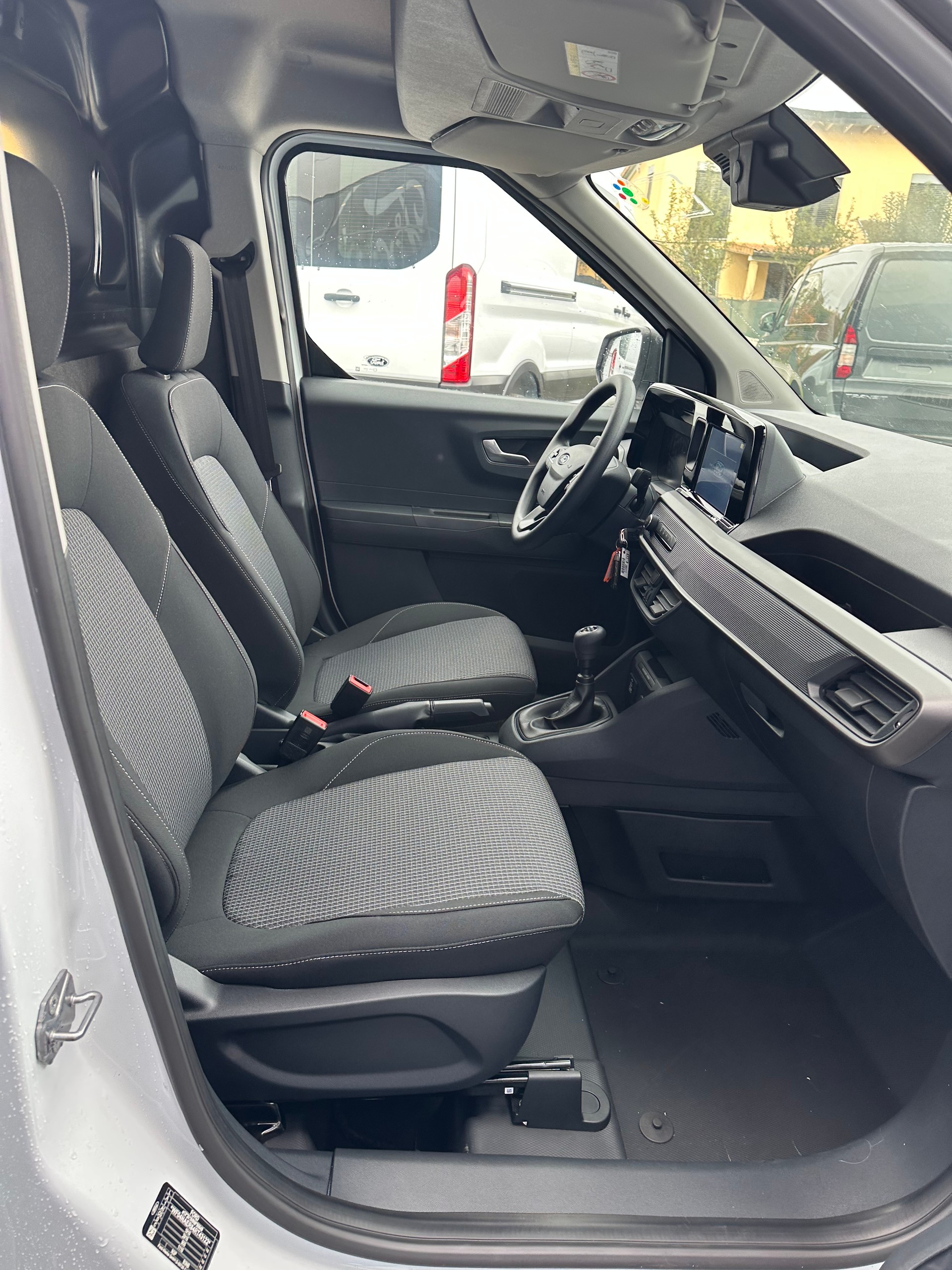 FORD Transit Courier van 1.5 EcoBlu Trend/100CV/Man.-image-11