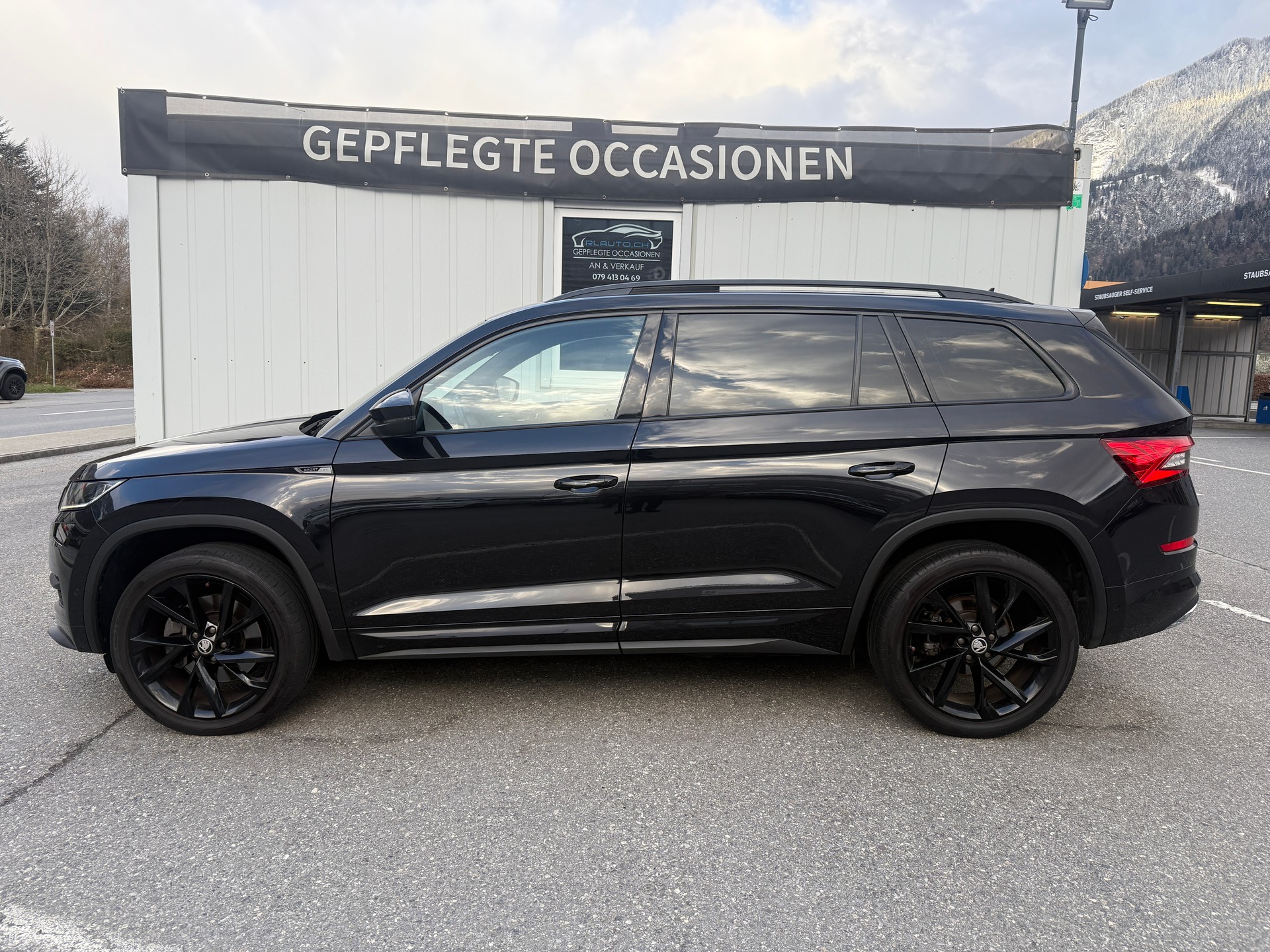 SKODA Kodiaq 2.0 TDI SCR SportLine 4x4 DSG *CH-Fahrzeug**Panorama**AHK*-image-7