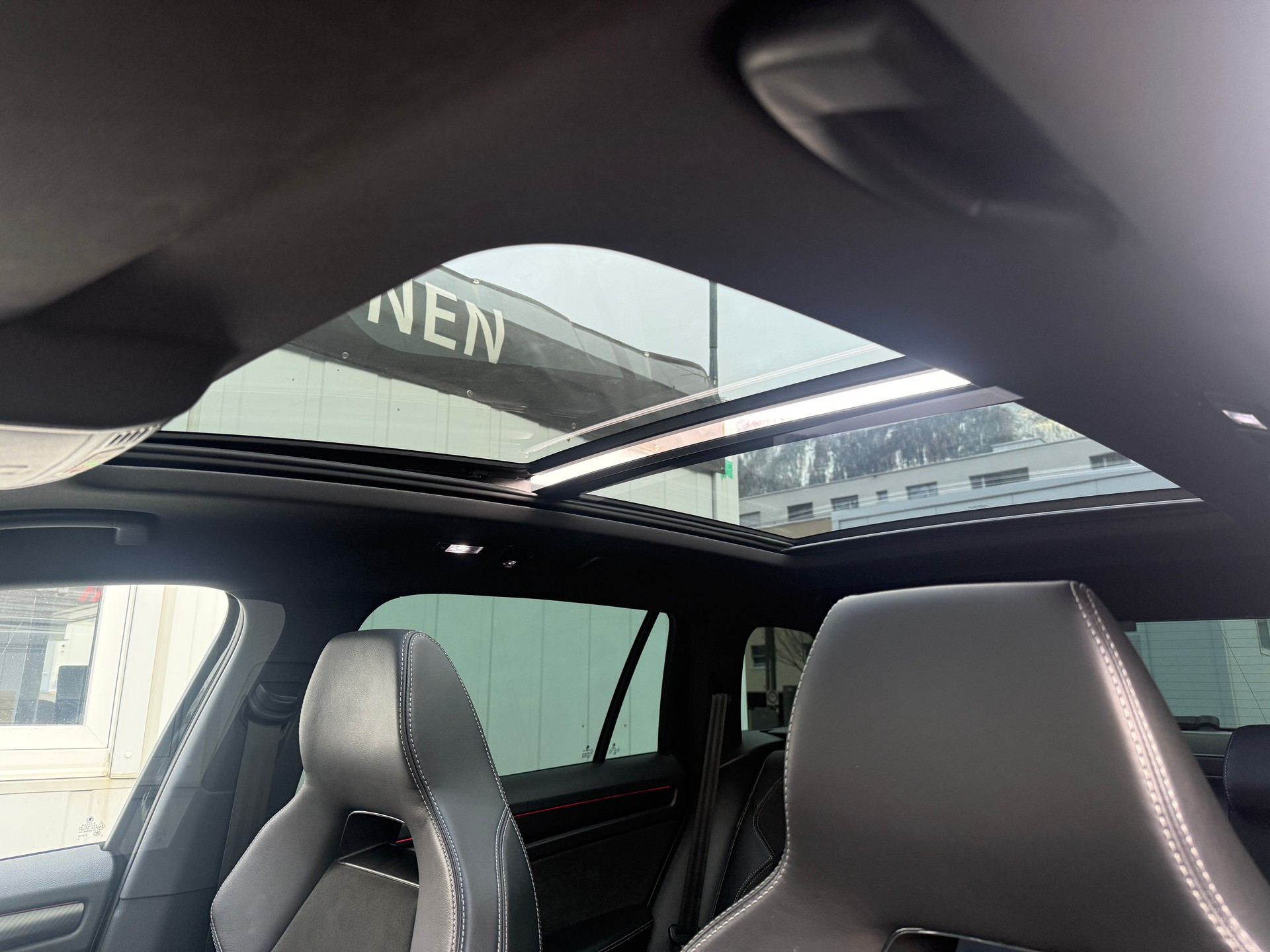 SKODA Kodiaq 2.0 TDI SCR SportLine 4x4 DSG *CH-Fahrzeug**Panorama**AHK*-image-27