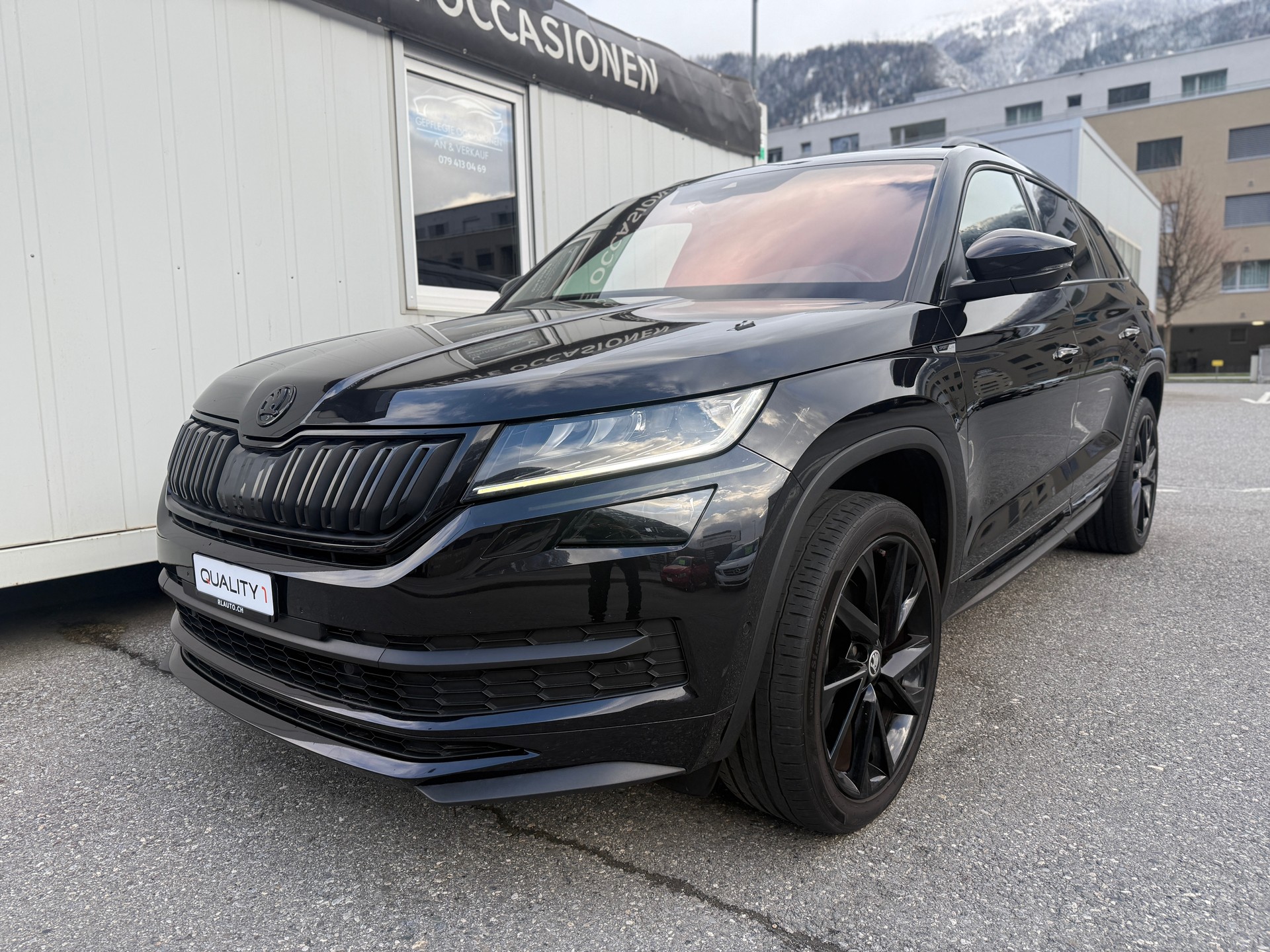 SKODA Kodiaq 2.0 TDI SCR SportLine 4x4 DSG *CH-Fahrzeug**Panorama**AHK*-image-9