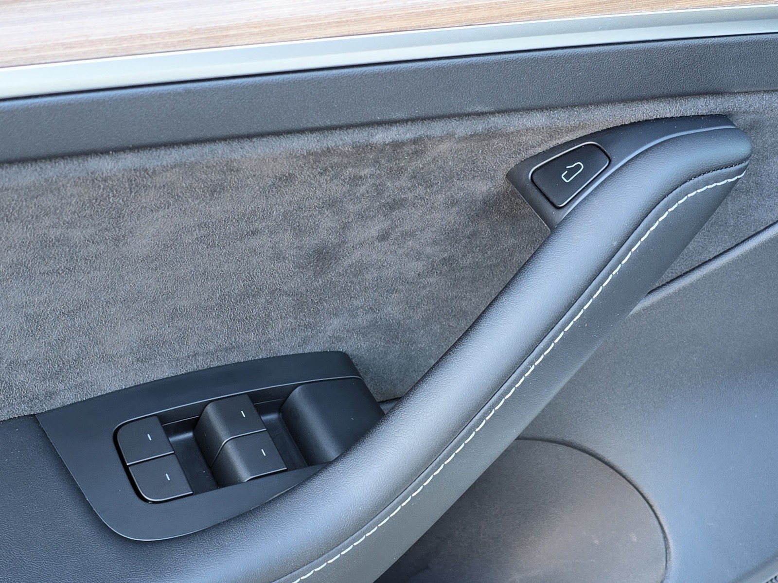 TESLA Model 3 Performance Dual Motor AWD 535 PS-image-22