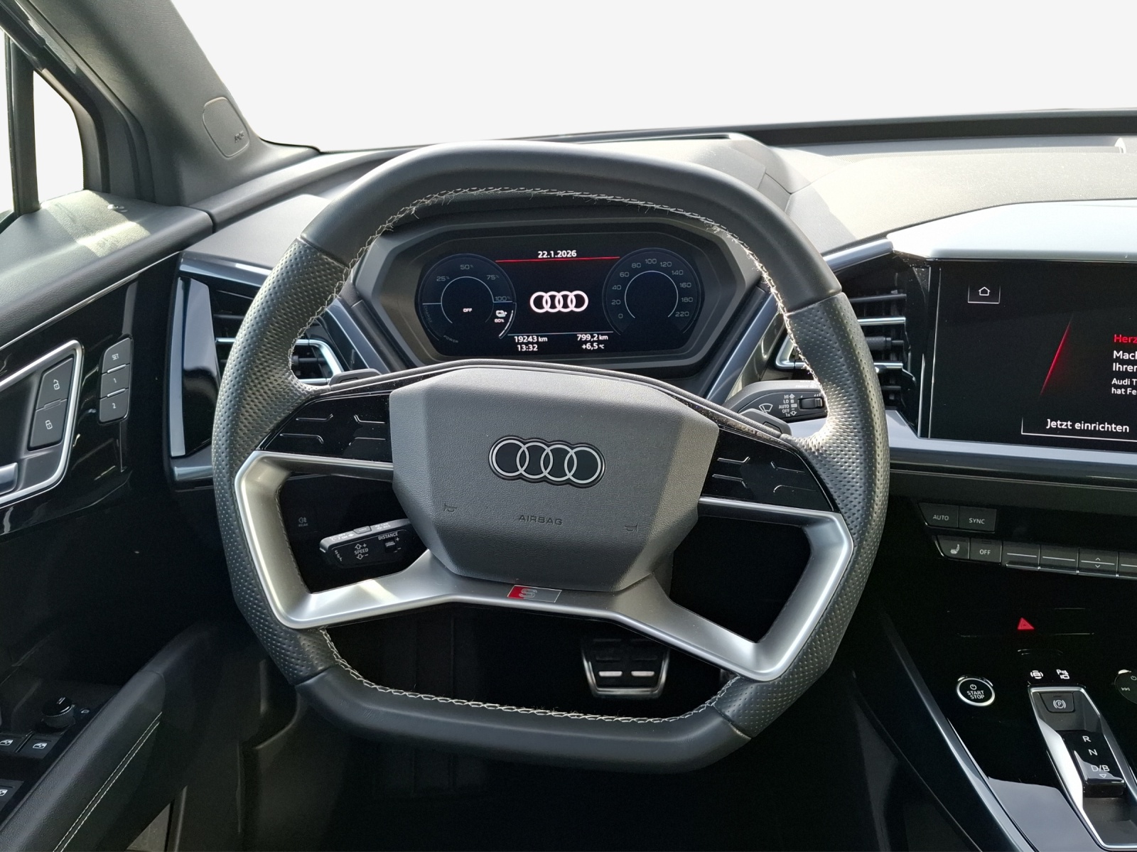 AUDI Q4 e-tron 45 Attraction quattro-image-9