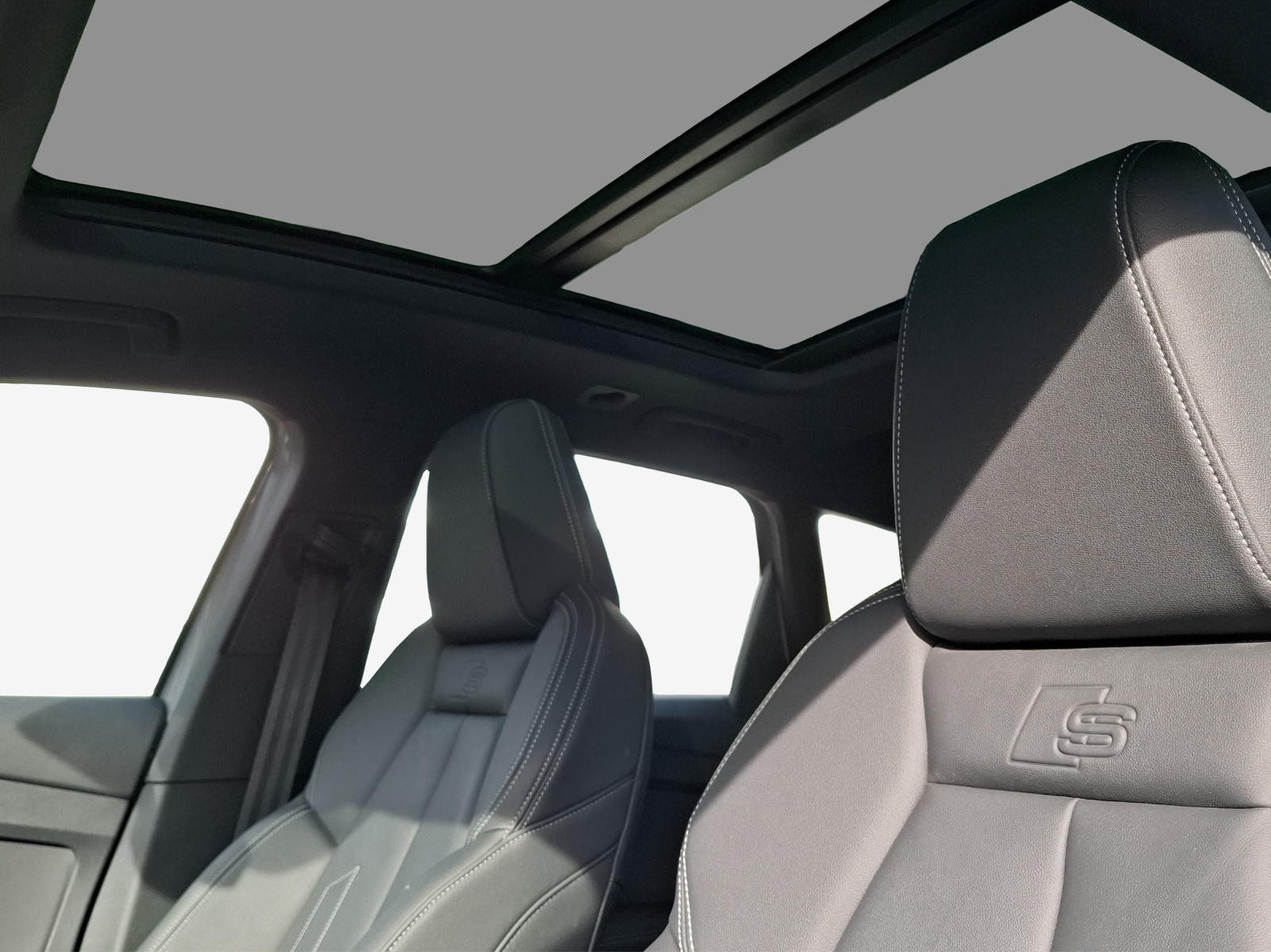 AUDI Q4 e-tron 45 Attraction quattro-image-15