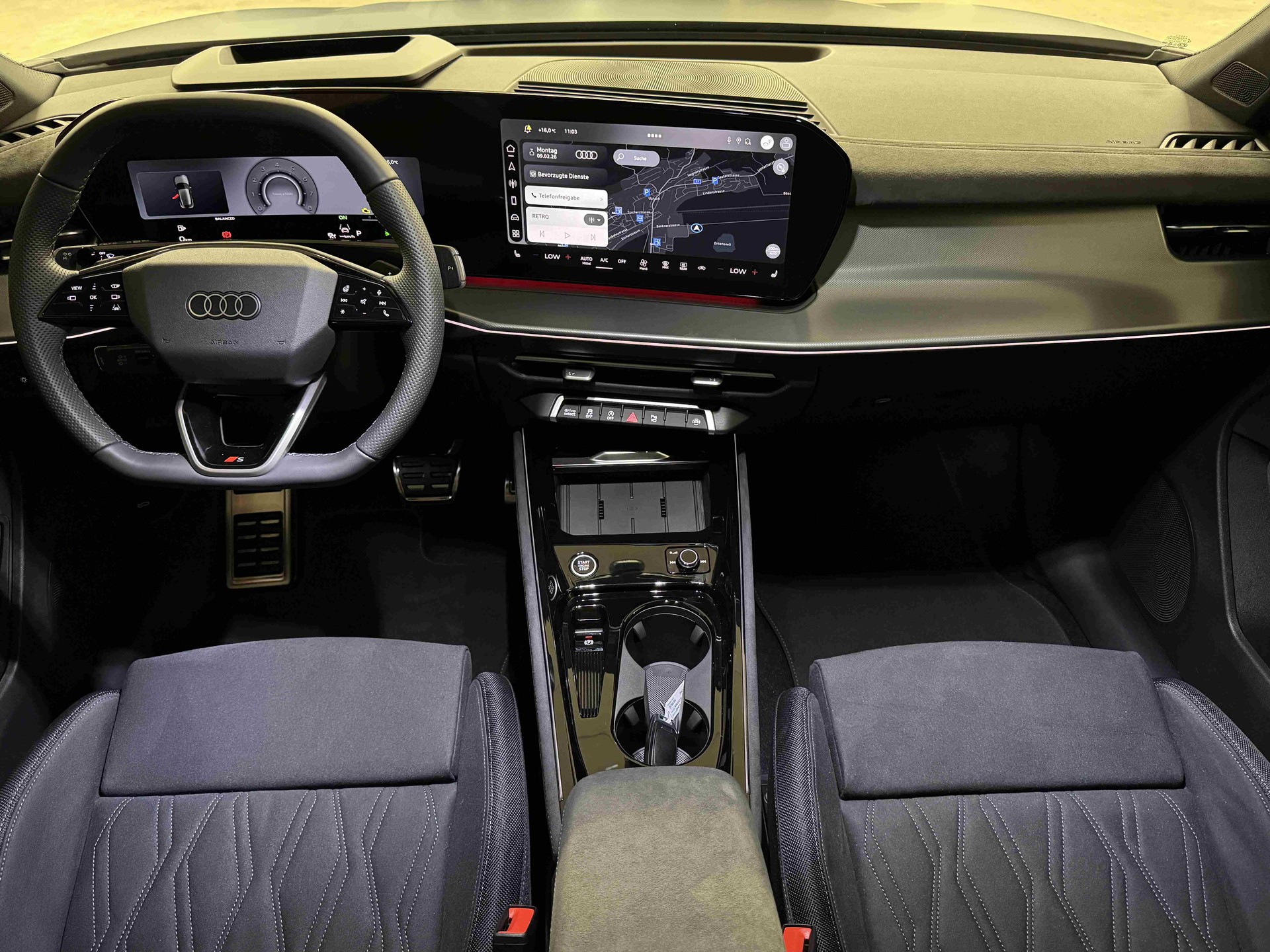AUDI Q3 Sportback TFSI quattro 195 kW S tronic-image-9